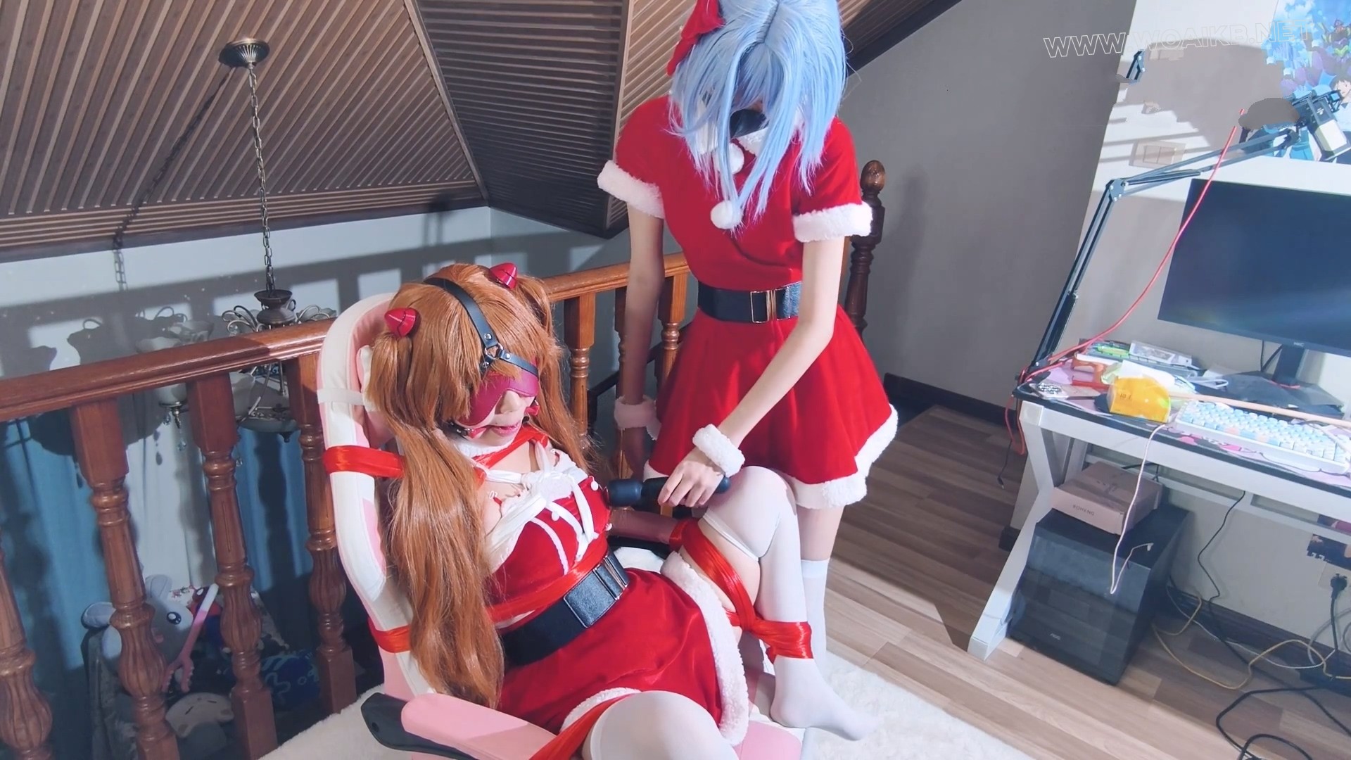 【明日香（妙妙）X绫波丽（咲希）】【剧情字幕】【猥琐摄影诱骗两名coser美女体验... 预览图