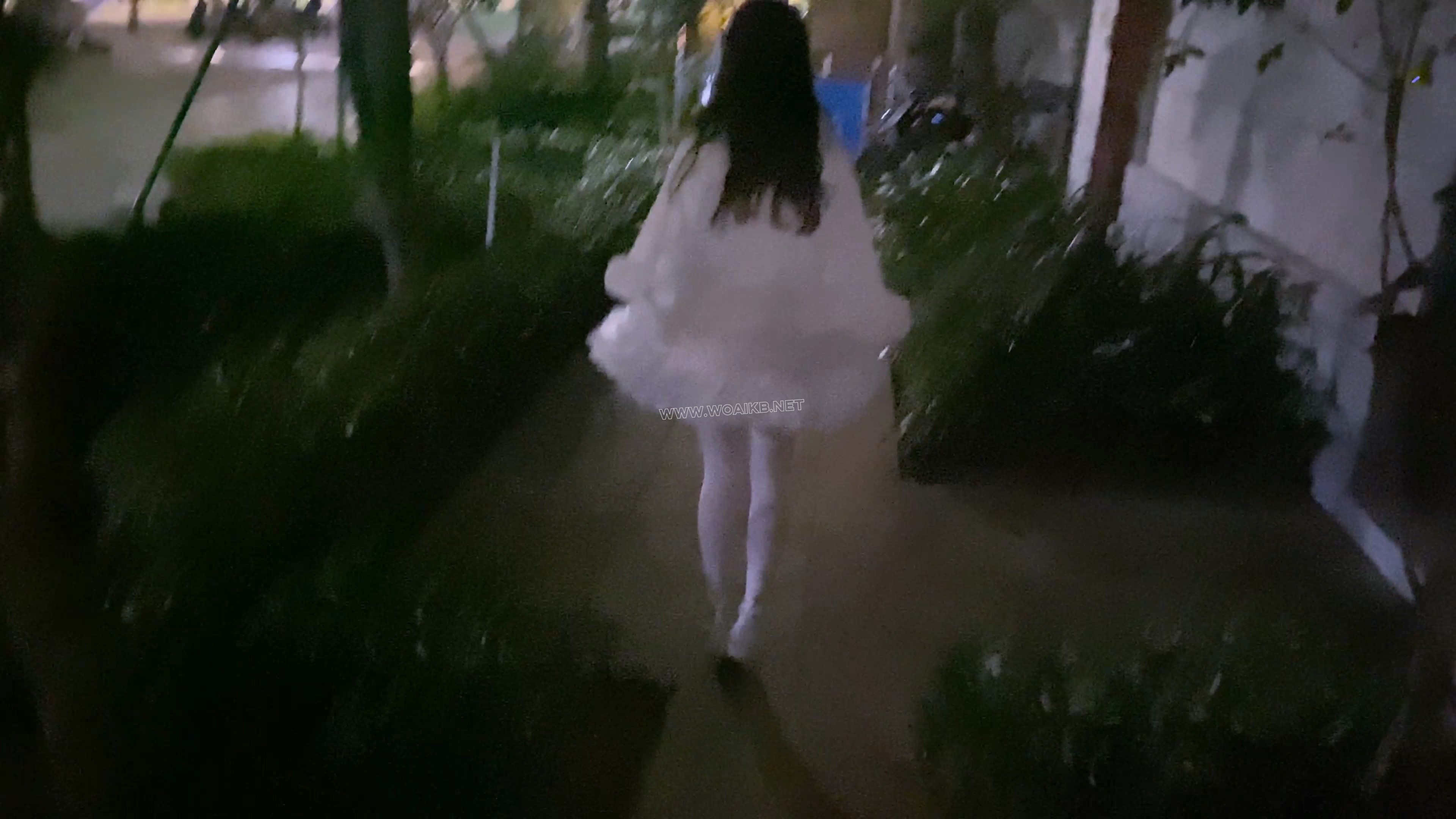 《吃鱼的喵》-特别篇4K-lo娘小蛋糕被k9人形犬爬行+项圈链子+马具口球+直臂+挂勃踮... 预览图