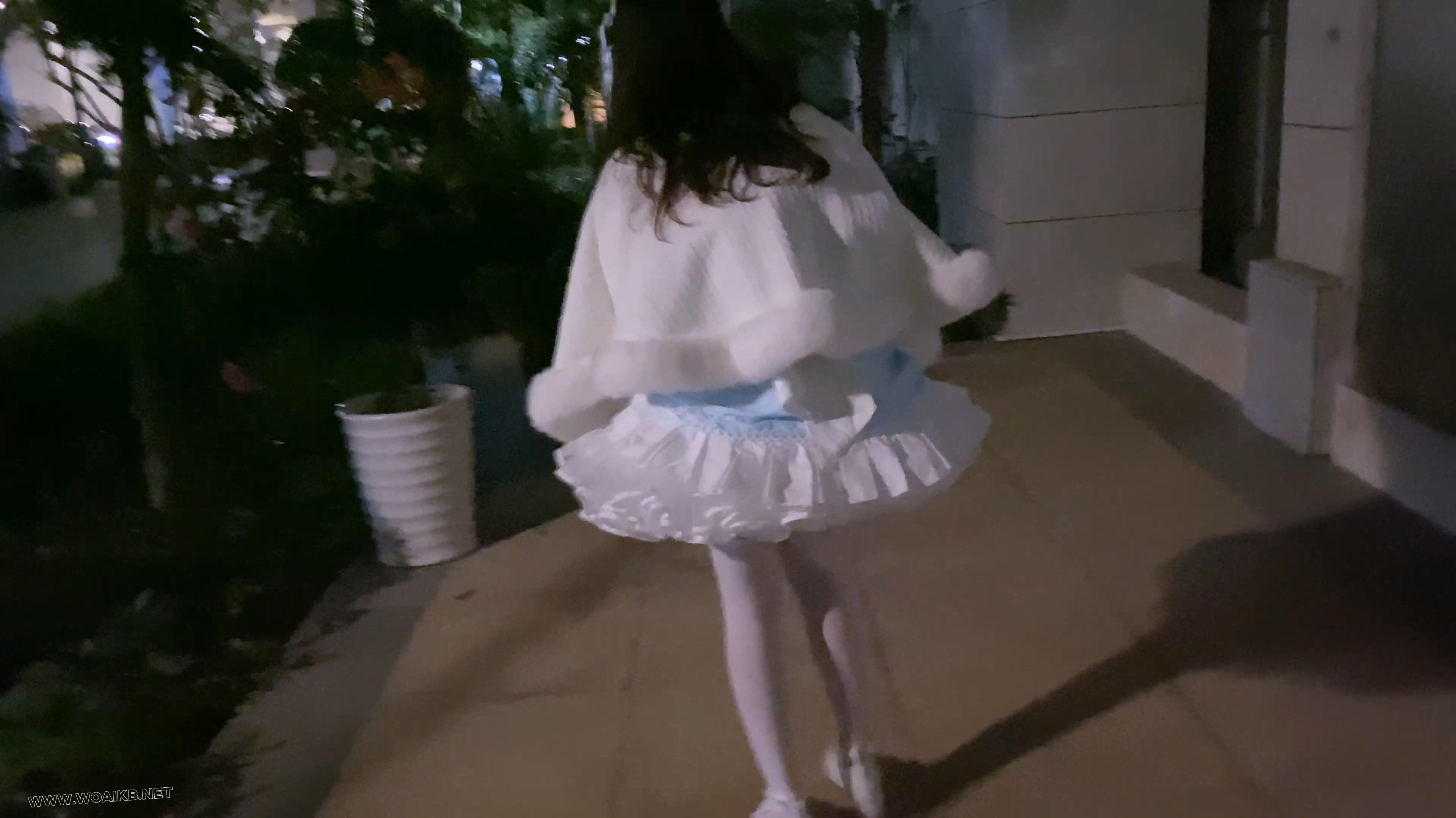 《吃鱼的喵》-特别篇4K-lo娘小蛋糕被k9人形犬爬行+项圈链子+马具口球+直臂+挂勃踮... 预览图