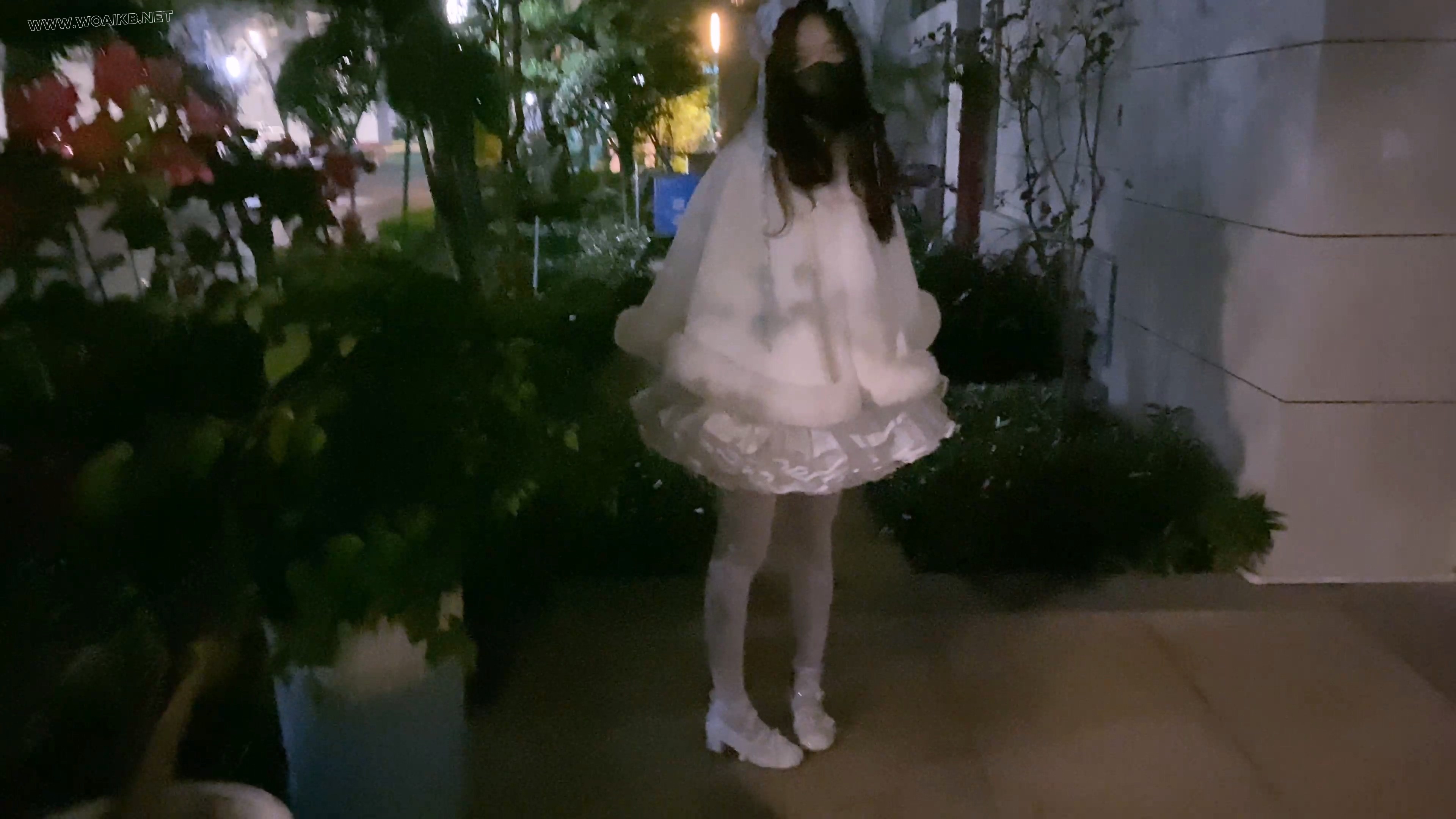 《吃鱼的喵》-特别篇4K-lo娘小蛋糕被k9人形犬爬行+项圈链子+马具口球+直臂+挂勃踮... 预览图