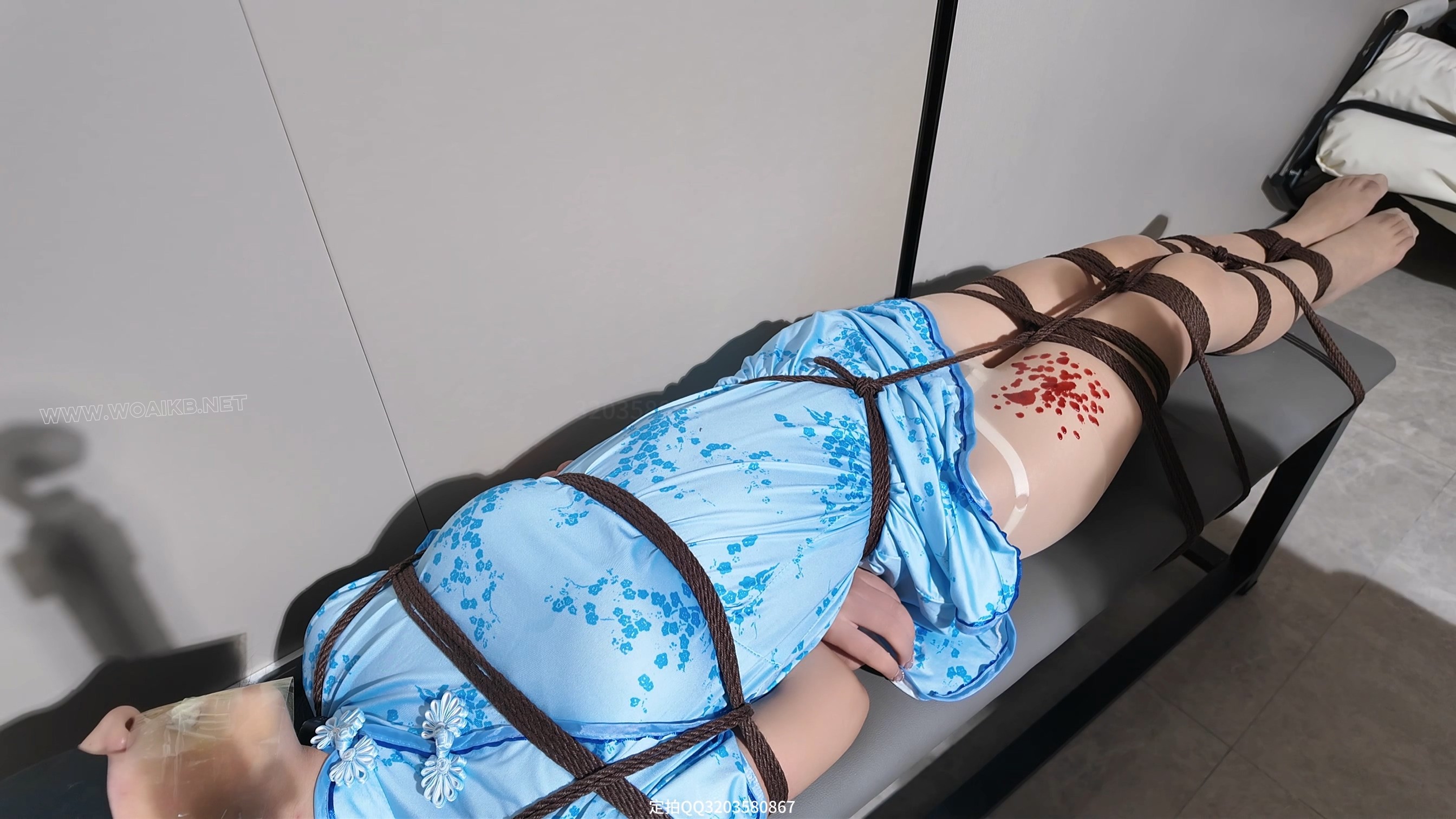 定拍圈养临家少女2 被熟人强捆 戴上啵啵贝强g崩溃 挠痒 蒙眼 堵嘴最后再滴蜡 预览图