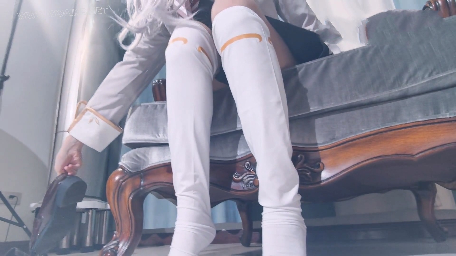 【剧情大作】【咲希cos 丝袜日式紧缚TK+剧情 《不时轻声地以俄语遮羞的邻座艾莉同... 预览图