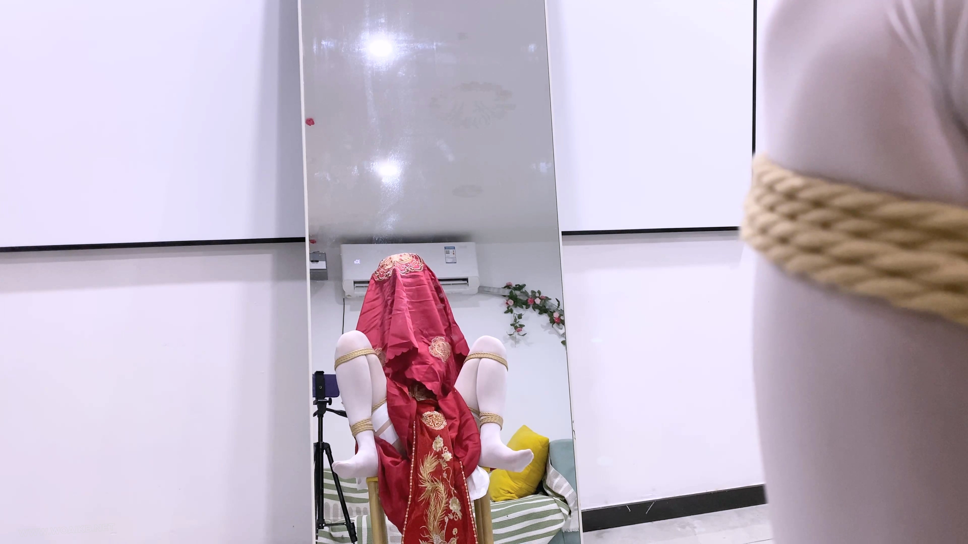 《吃鱼的喵》-客户定拍-第十八集-cos新娘婚前秀禾服玩弄+日式紧缚+椅子缚+胸缚+蟹... 封面图