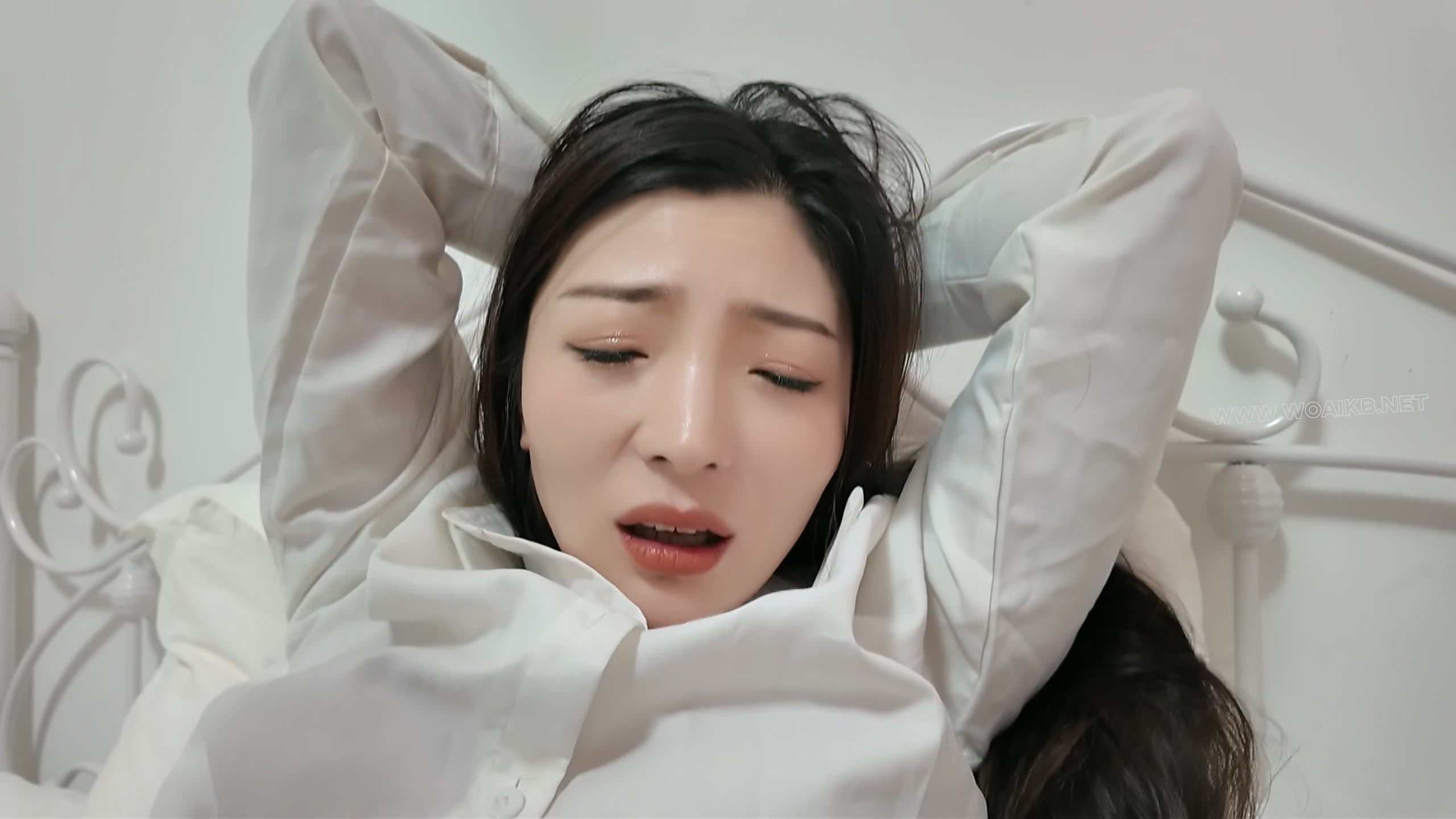佳佳 绑架女明星 惨遭蹂躏 预览图