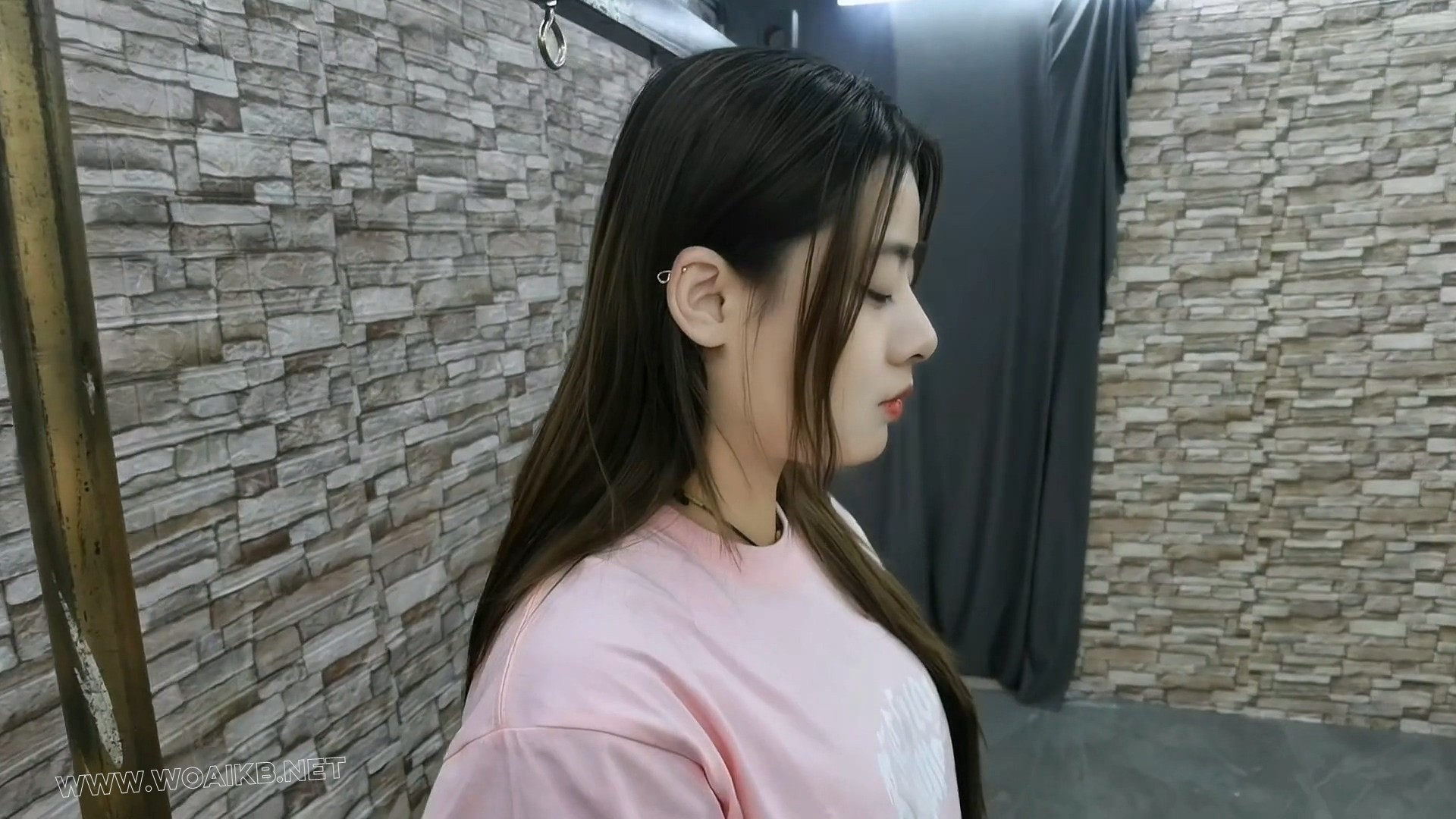 女秘书希希和老板的打赌游戏,希希在被调教过程中如果失禁就算输,她会失禁吗 预览图