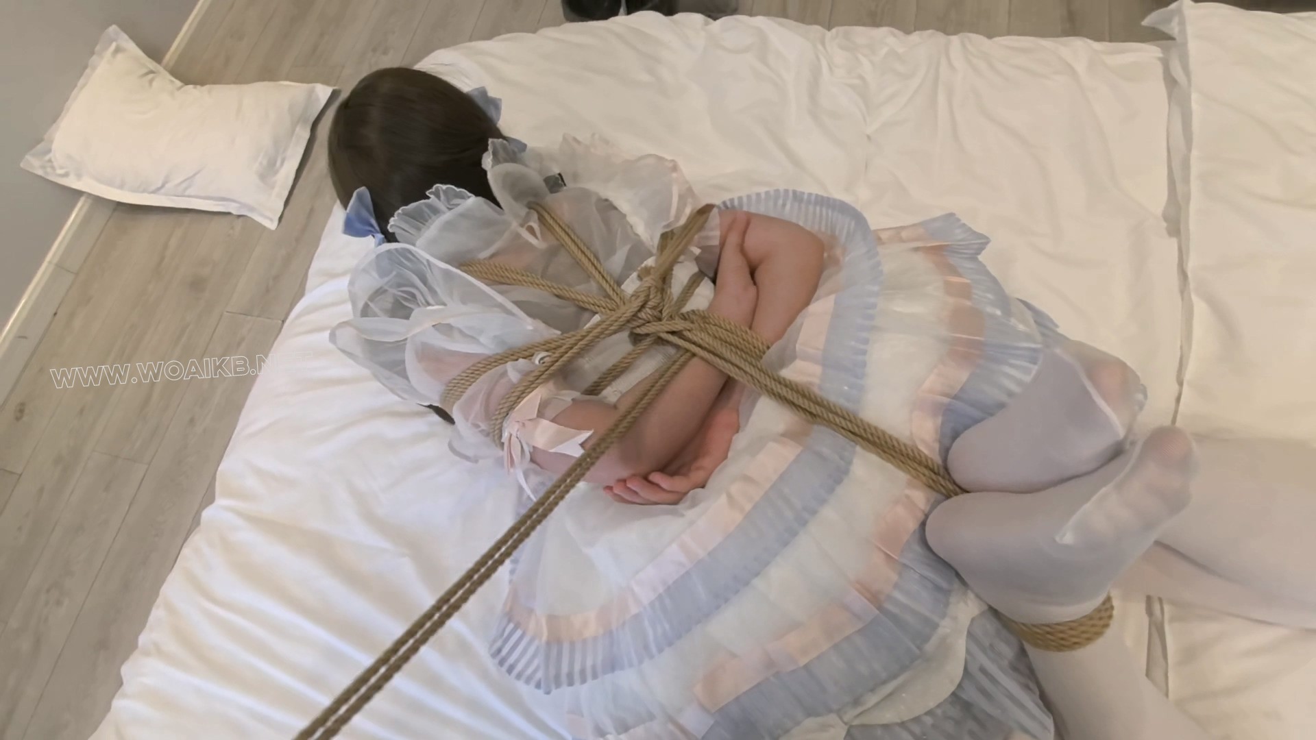 ◤DZ洛丽塔◢当可爱 sao气同时出现在一个lo娘身上会产生什么样的反应 无内白丝雪糕腿 预览图