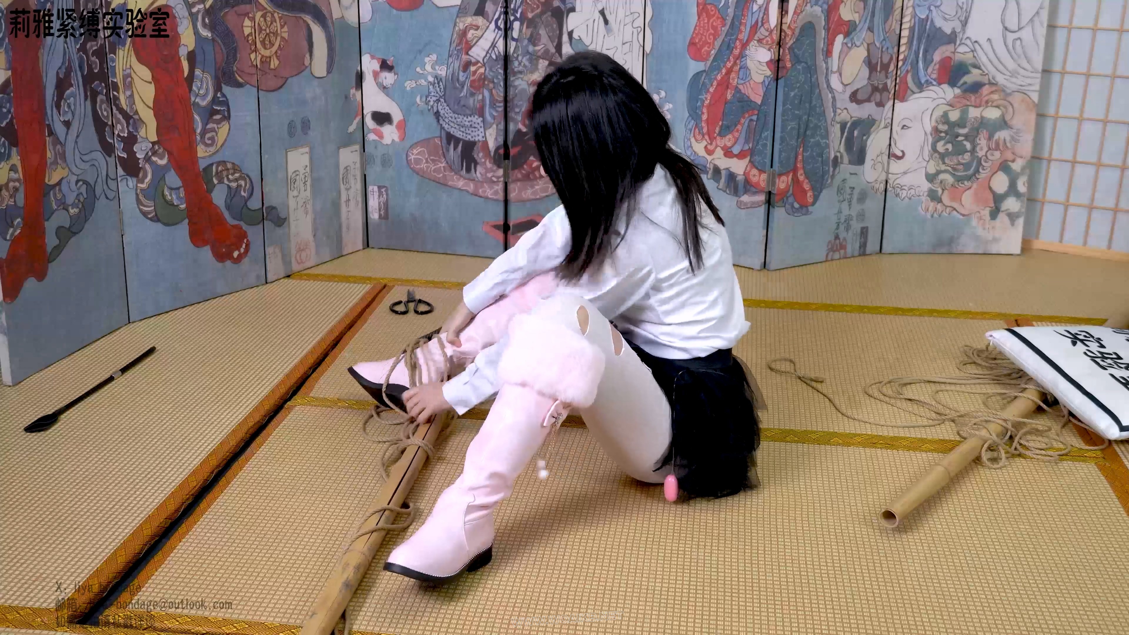 独居少女的劫难（一） DIDSP紧缚吊缚白丝靴子蛋蛋棒子 预览图