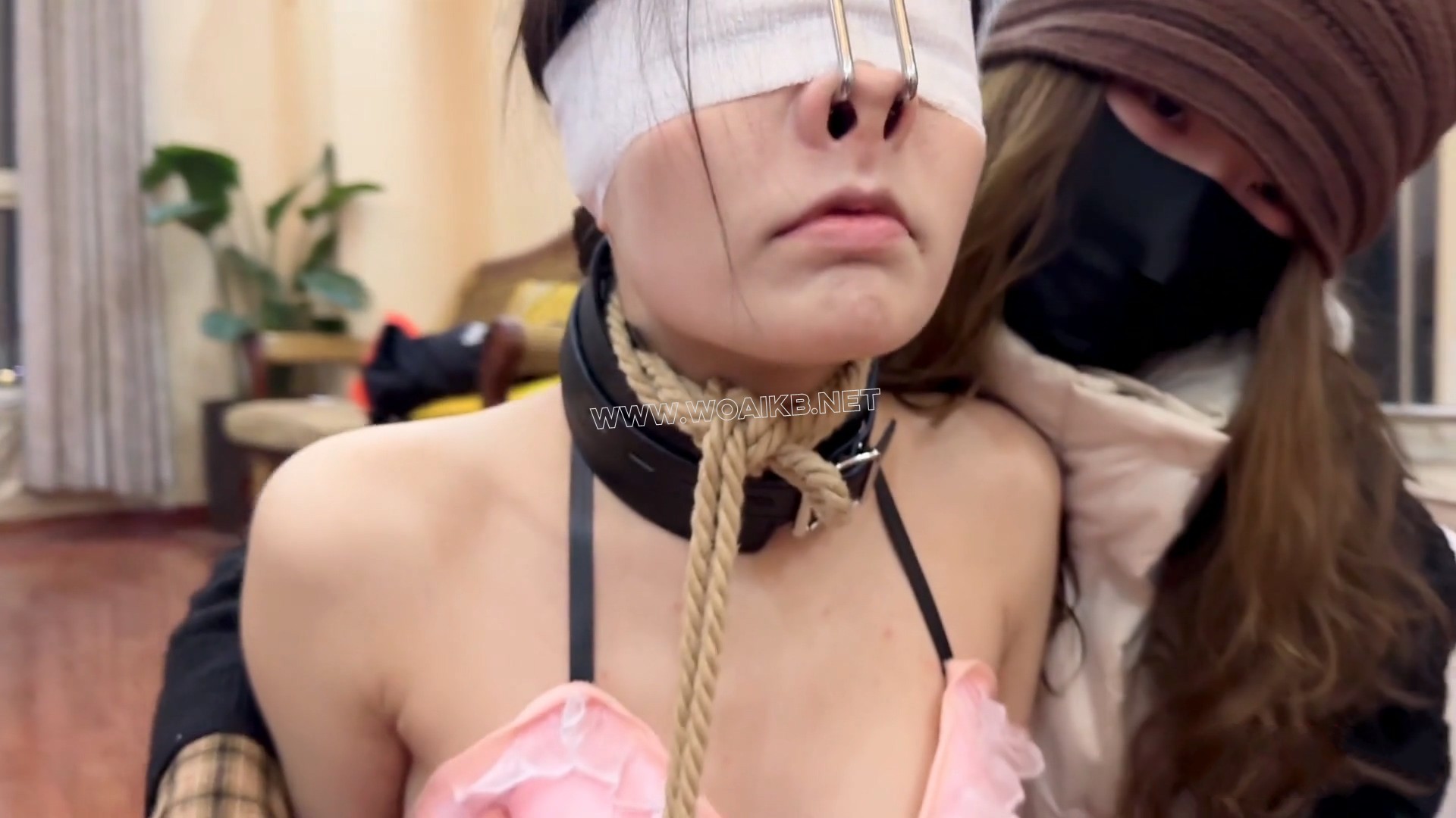 被羞耻调教的女领导1 预览图