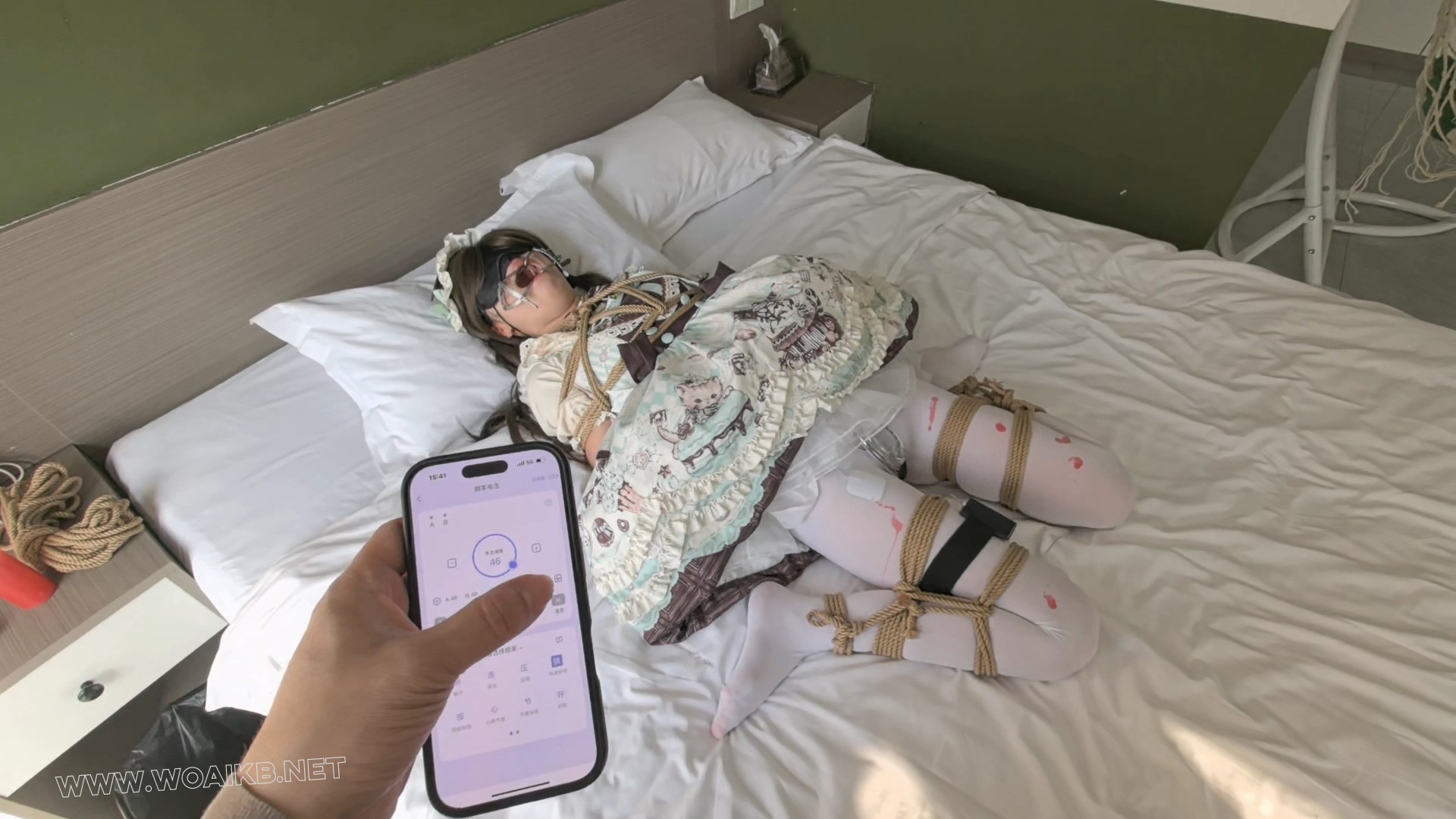 ◤暴走的小萝莉◢温水煮青蛙式的TJ会呈现出什么样的表现 无内白丝 内置震动玩具 电... 预览图