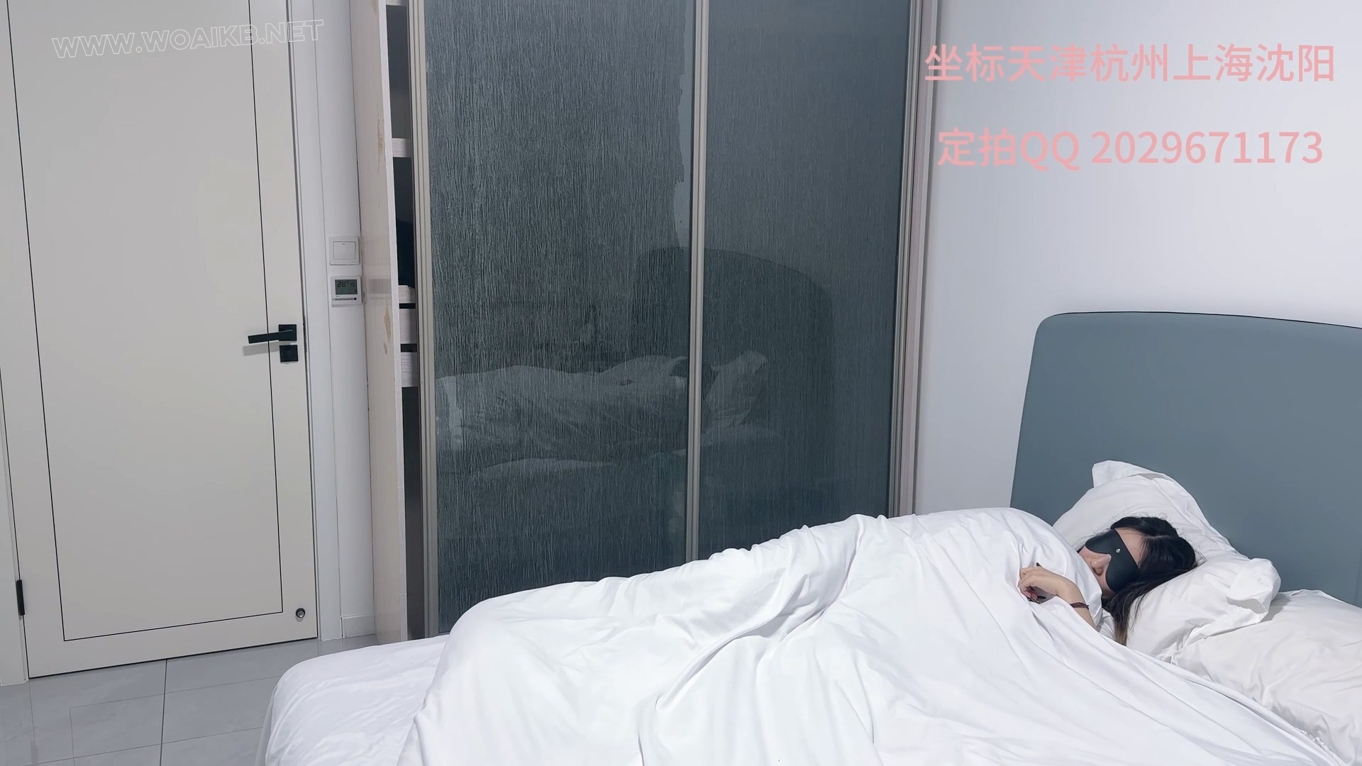 神偷少女深夜潜入宅女偷盗，却被宅女小脚吸引，随即迷晕，羞辱，捆绑，玩弄，，鞋... 封面图
