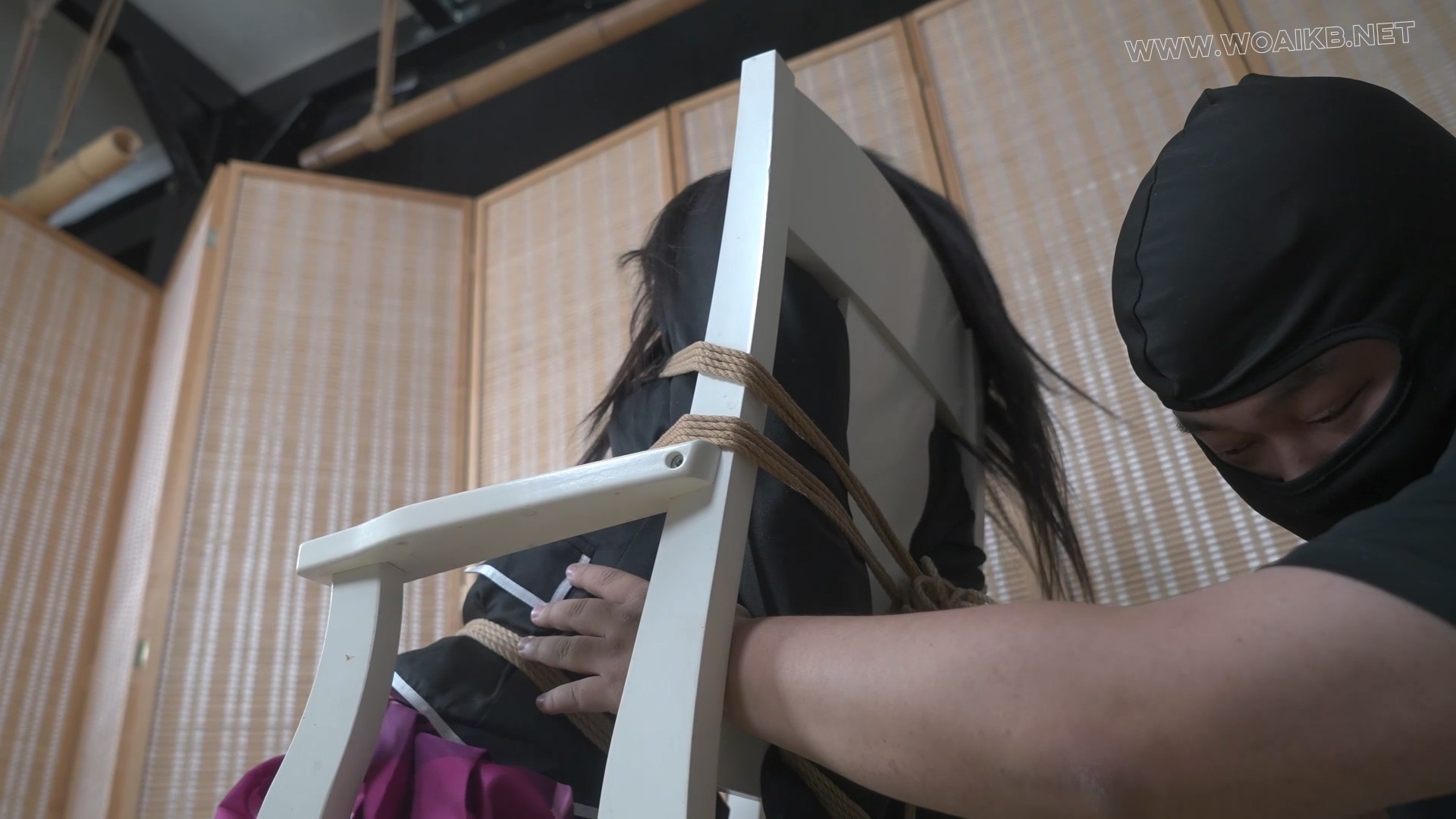 月亮-JK美少女，完不成任务当然是要接受惩罚！ 预览图