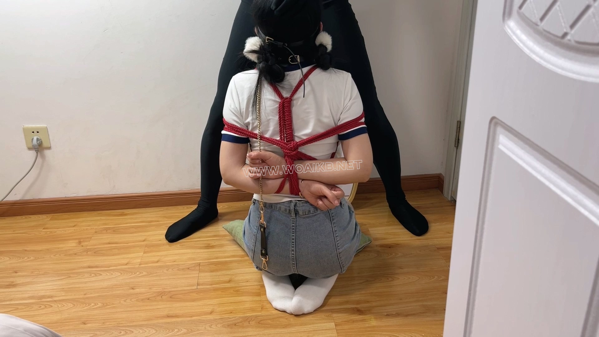 臭脚妹妹定拍两部曲第一部 捆绑 口活 预览图