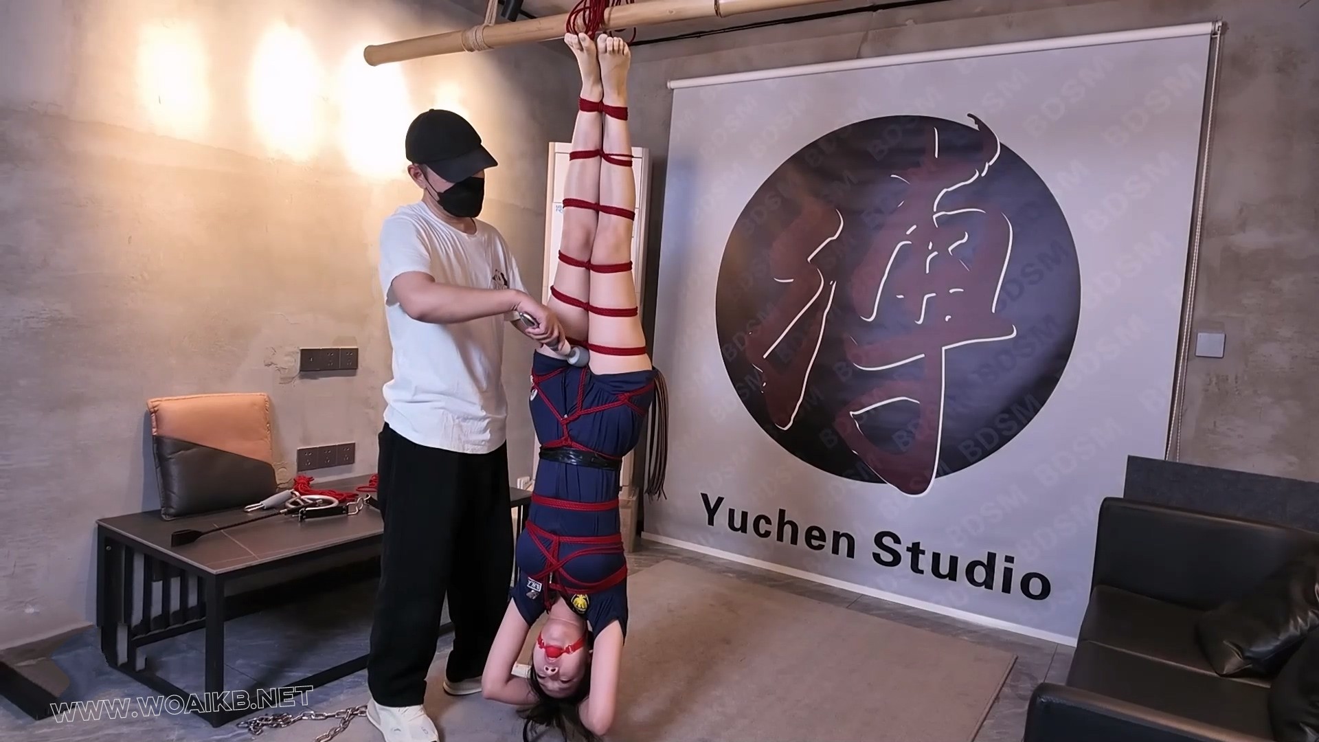 女搜查官木马走绳倒掉受辱 制服诱惑 木马受辱 口球加持 捆绑拷问 走绳虐茵 倒吊受刑 预览图