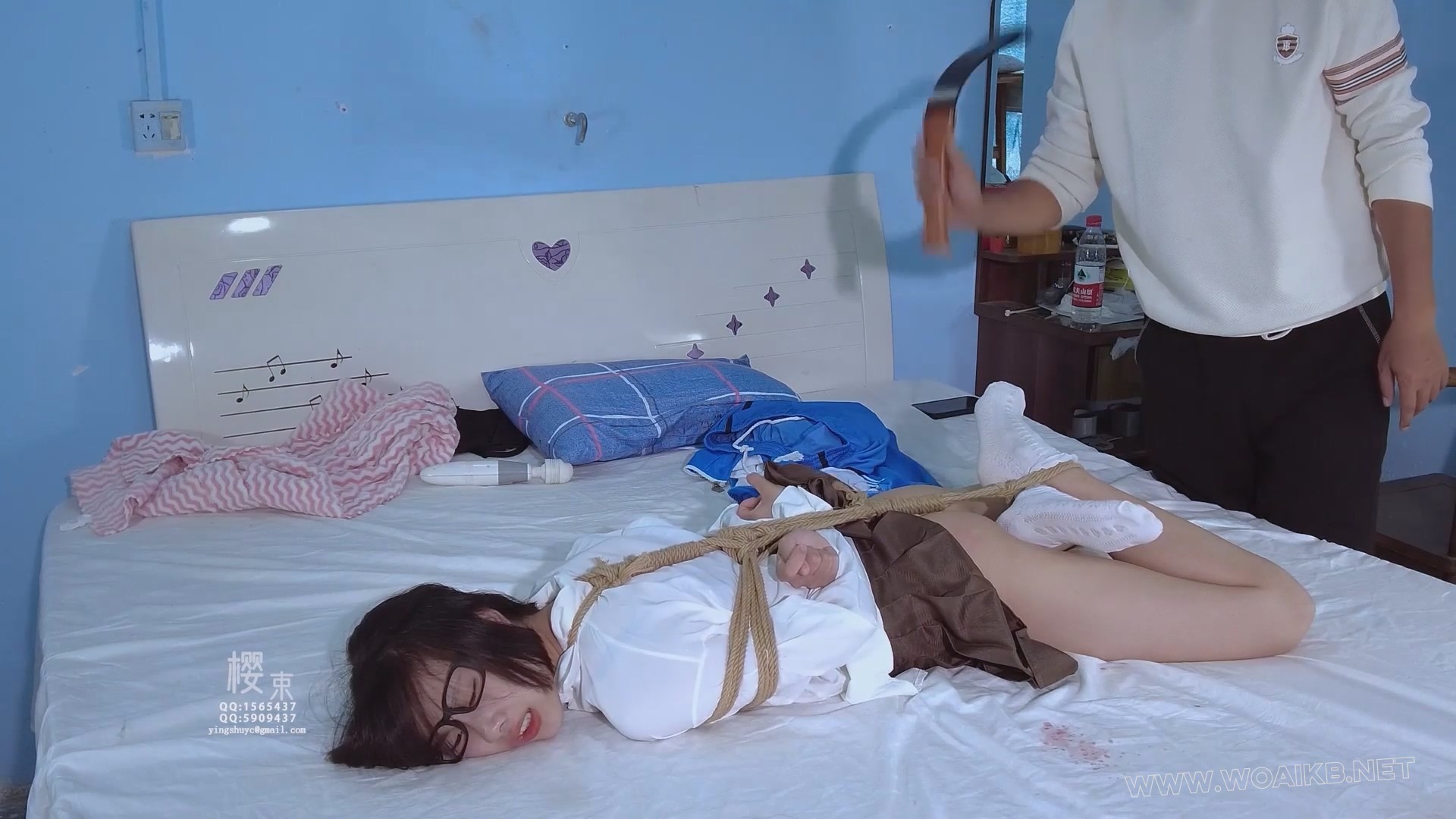 变态小偷入室迷晕学生每驷马捆绑抽打挠痒棒棒强G玩弄！强J！ 《变态歹徒起色心》定... 封面图