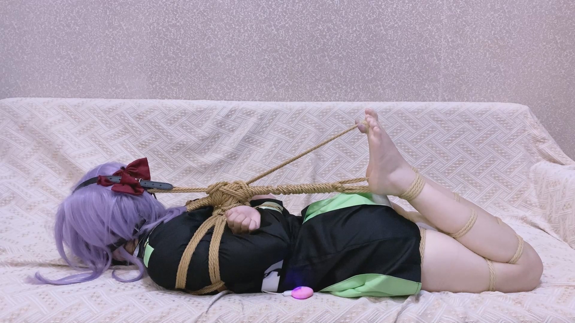 《二次元少女系》-客户定拍-第七集-柊筱娅cos+日式紧缚+胸缚+蛇缚并腿捆+紧缚驷马+... 预览图