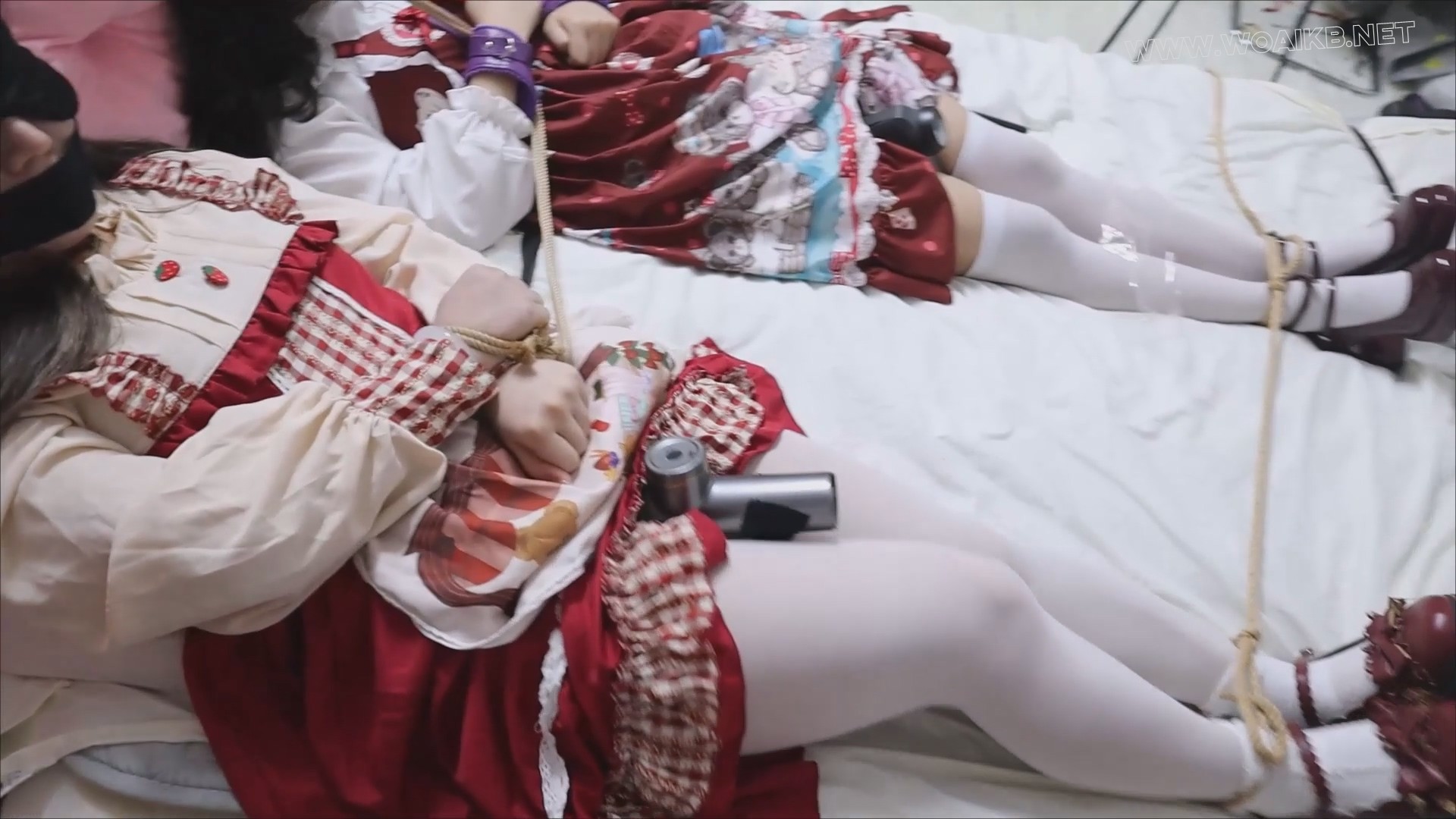 红洛丽塔双纯M 洛丽塔双马尾少女双奴线下调教多种动作 羞耻而渴求舒服虐待的漂亮母... 预览图