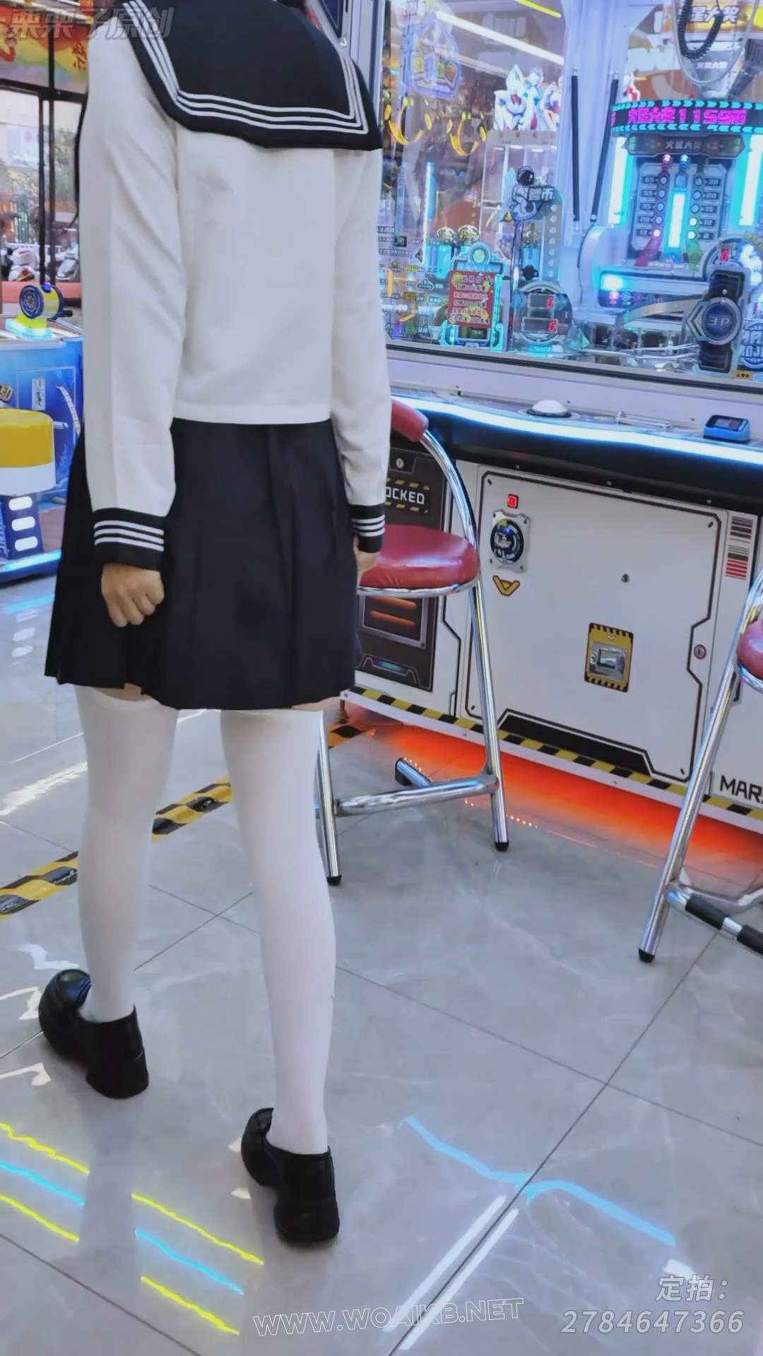 《被强制的女主播 06》 定拍转公映 户外调教、书店强高、公共卫生间失禁、遥控调教... 预览图