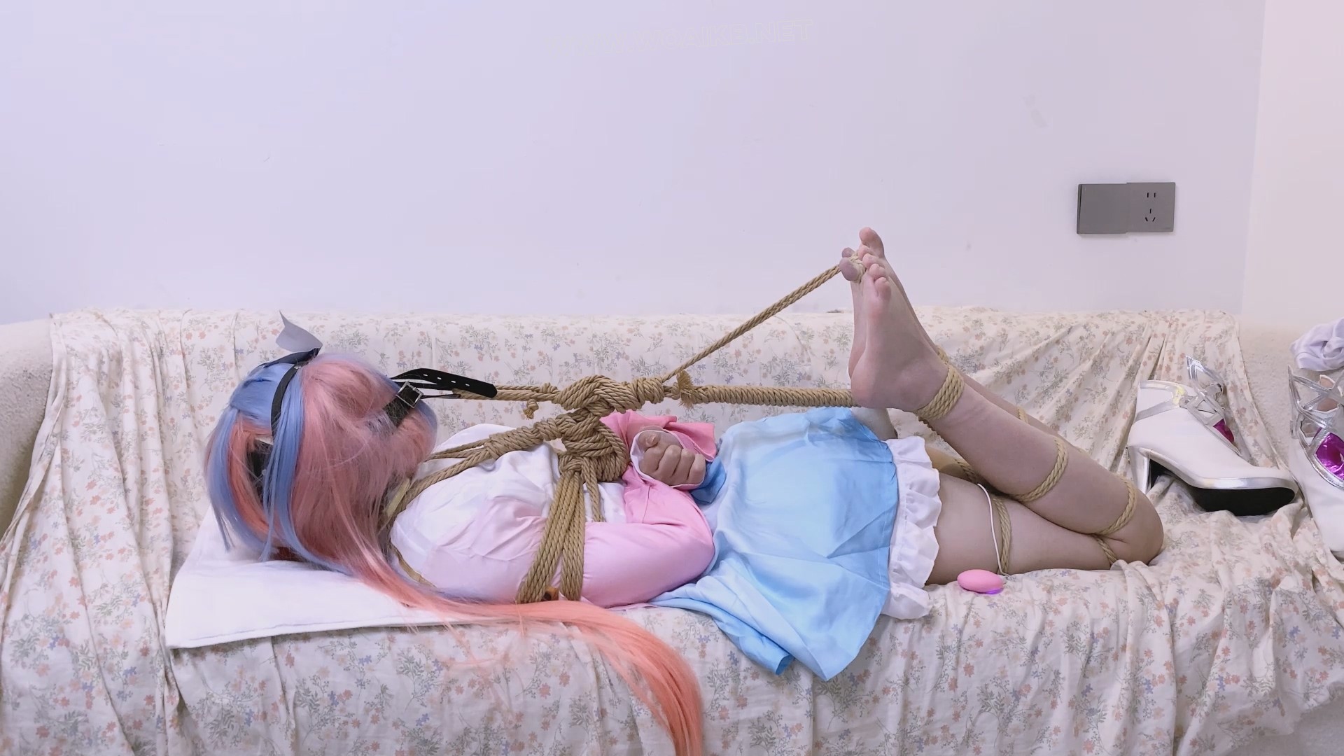 《二次元少女系》-客户定拍-第五集-唐舞桐cos+日式紧缚+胸缚+蛇缚并腿缚+紧缚驷马+... 预览图