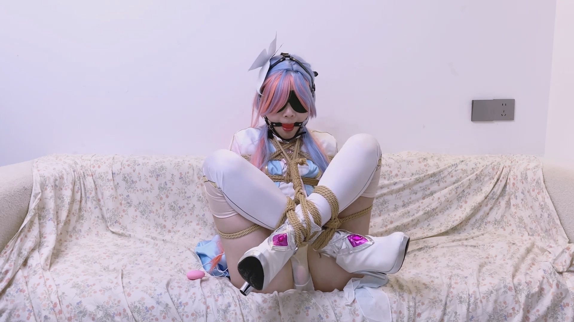 《二次元少女系》-客户定拍-第五集-唐舞桐cos+日式紧缚+胸缚+蛇缚并腿缚+紧缚驷马+... 预览图