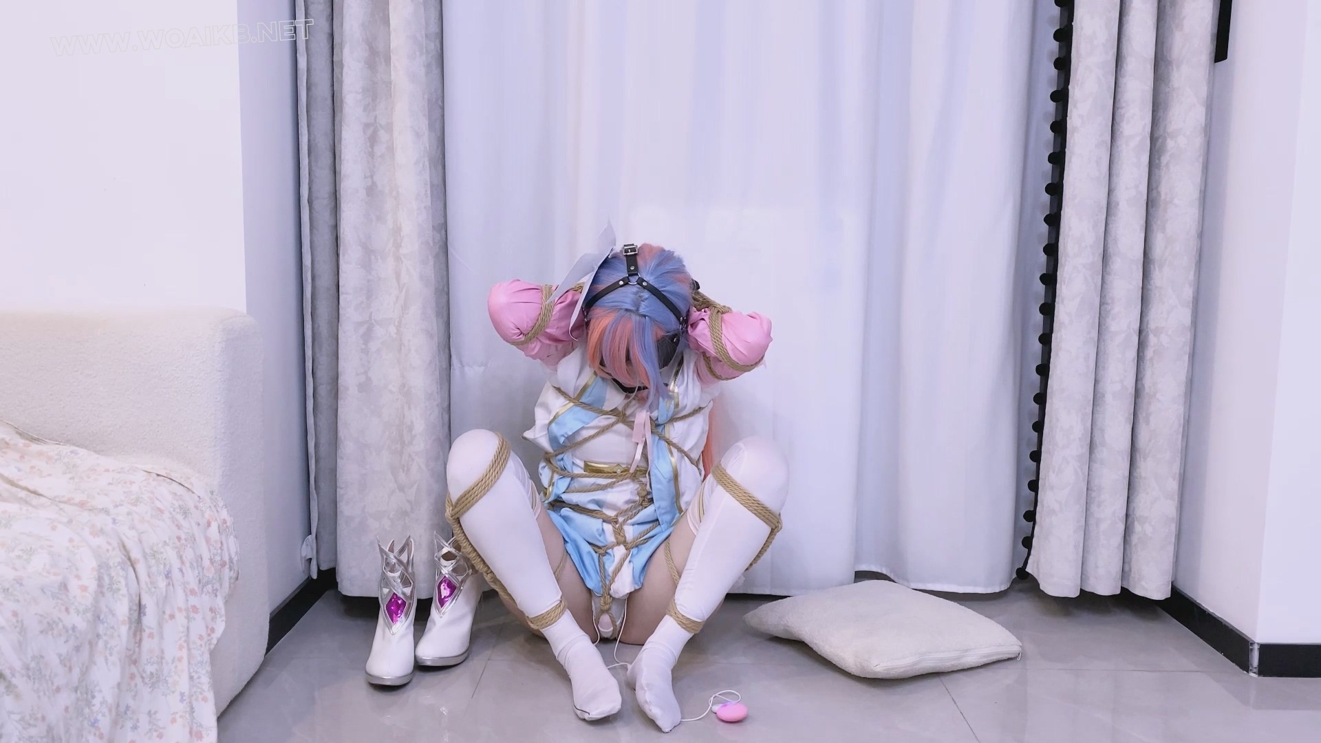 《二次元少女系》-客户定拍-第五集-唐舞桐cos+日式紧缚+胸缚+蛇缚并腿缚+紧缚驷马+... 预览图