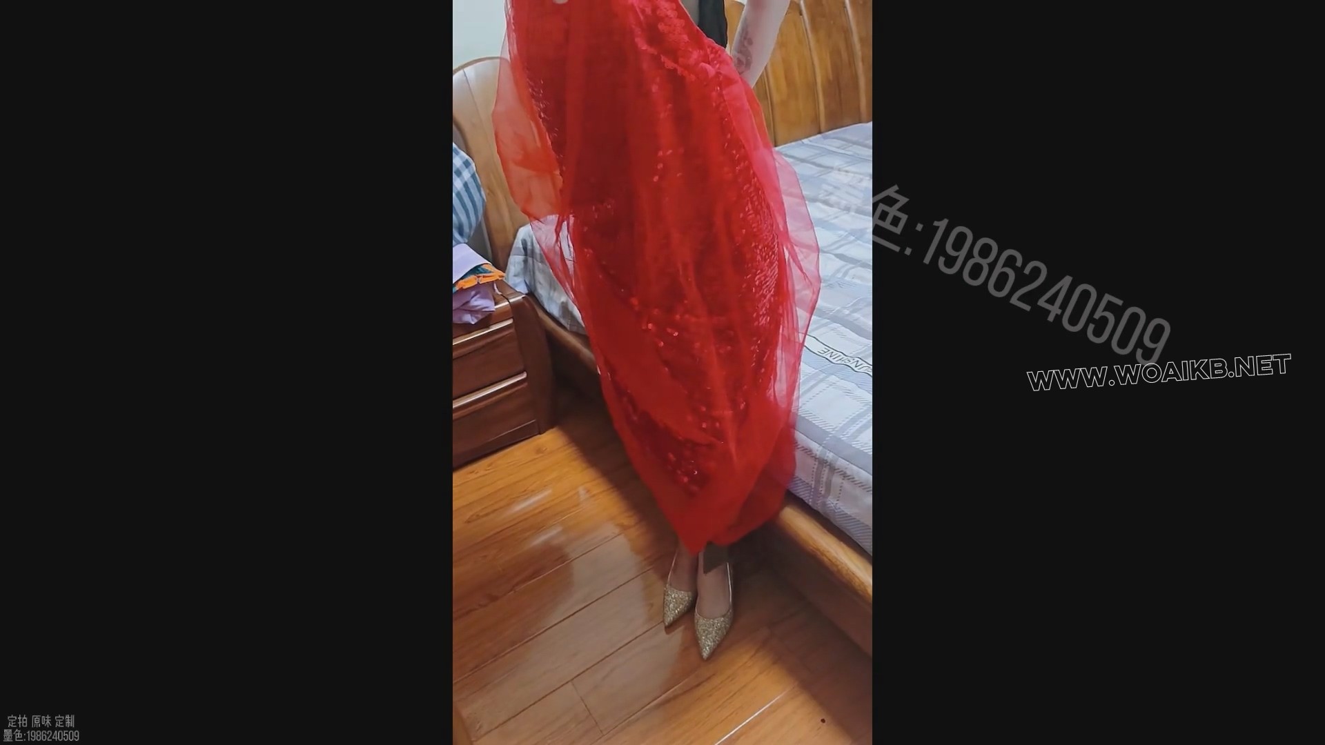 阳具口罩 穿脱原味内裤堵嘴 胶带封嘴 穿脱丝袜 捆绑椅子上吊起双腿 按摩棒强制高潮 预览图
