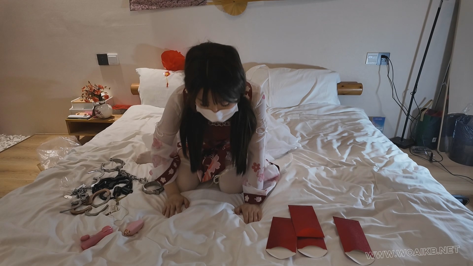 苏苏_和风Lolita开红包小游戏，镣铐捆绑眼罩口塞拘束，td电击刺激 预览图
