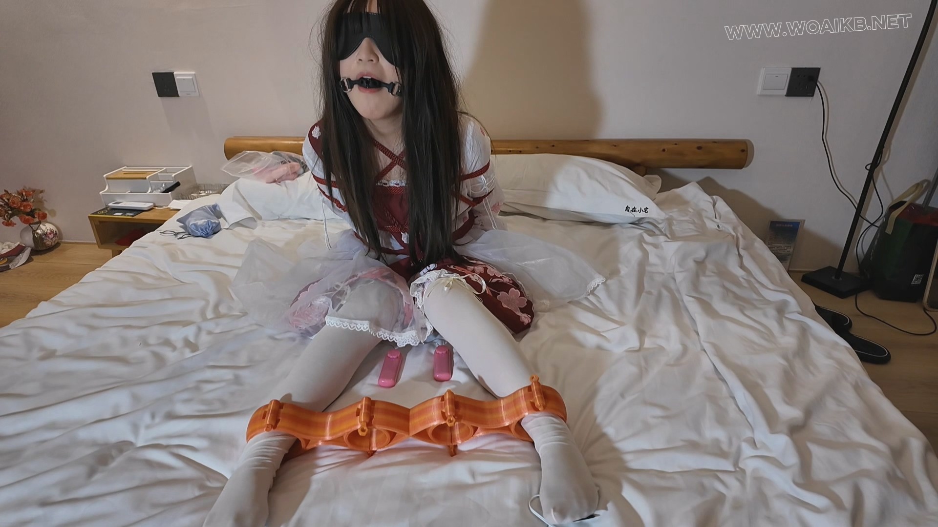 苏苏_和风Lolita开红包小游戏，镣铐捆绑眼罩口塞拘束，td电击刺激 预览图