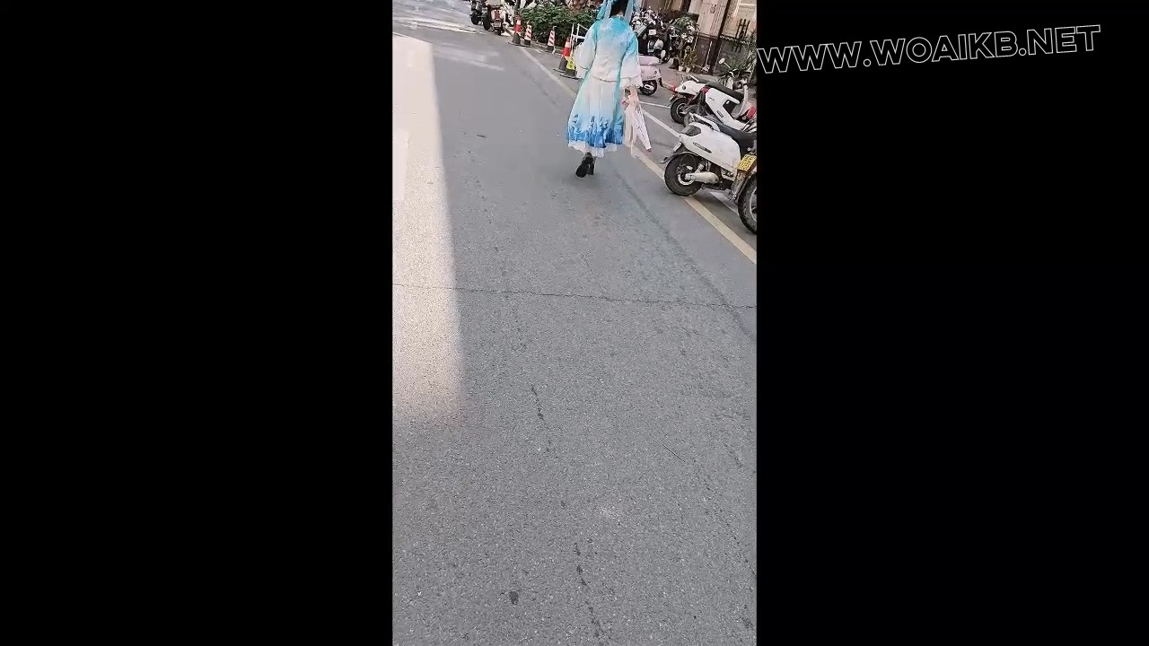 COS户外贝贝连续高强度电击一整天,到酒店洗澡后她终于投降了 预览图
