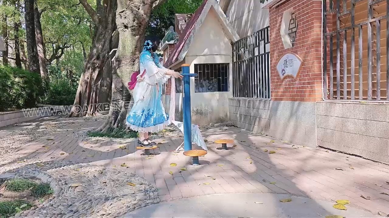 COS户外贝贝连续高强度电击一整天,到酒店洗澡后她终于投降了 预览图