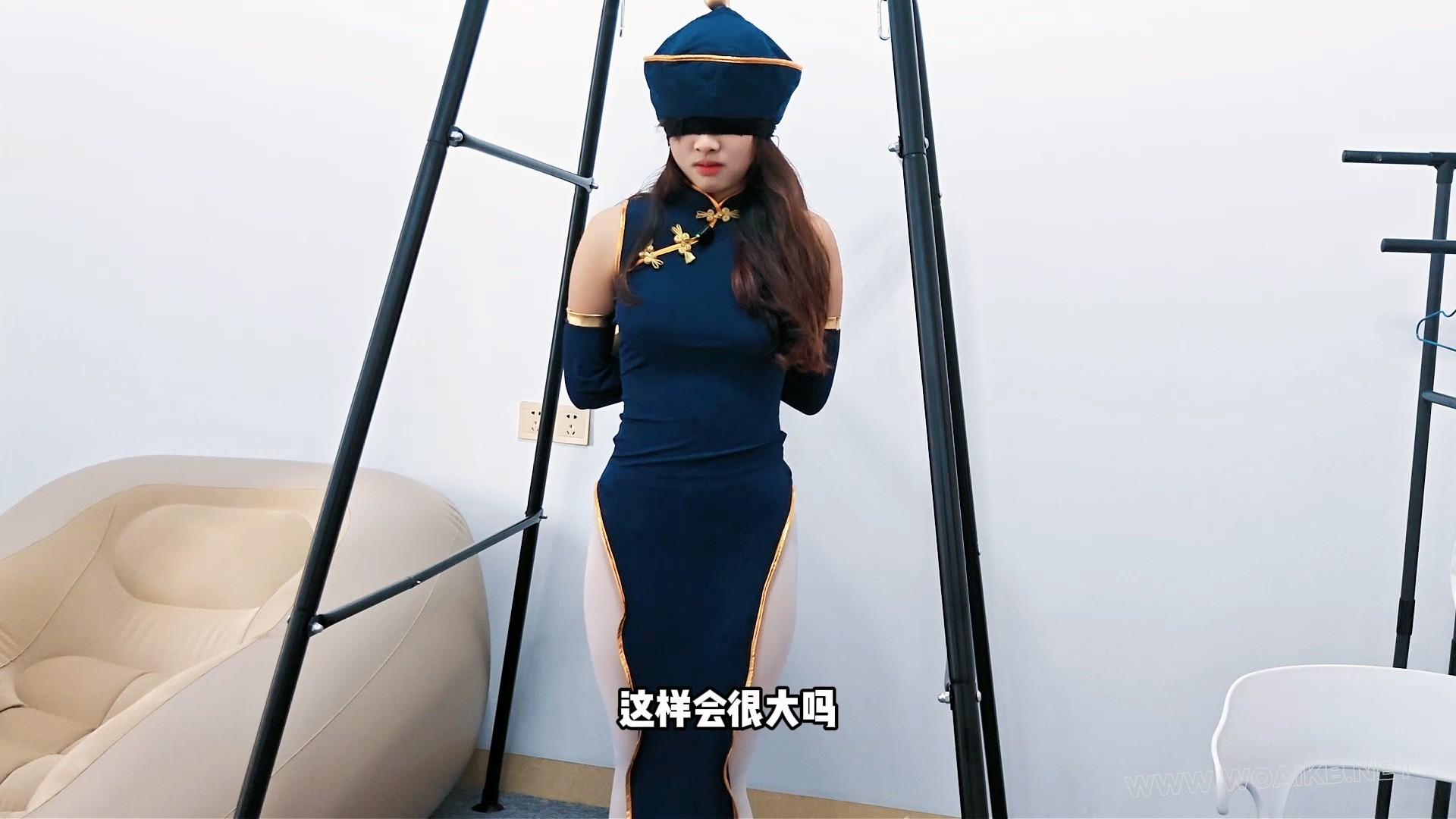 在贝贝的统治下,就算是初音也受不了连续的高潮,还没一会连坐都坐不住了 预览图