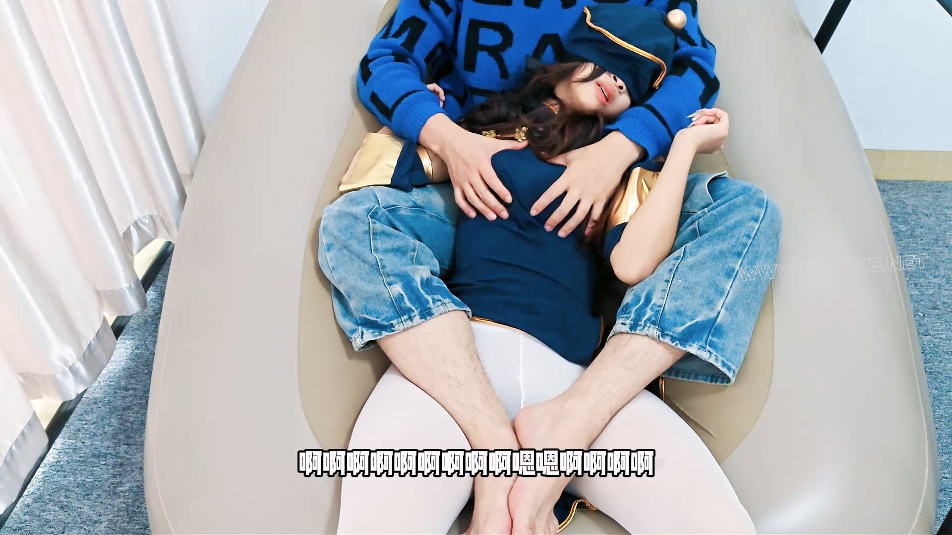 在贝贝的统治下,就算是初音也受不了连续的高潮,还没一会连坐都坐不住了 预览图