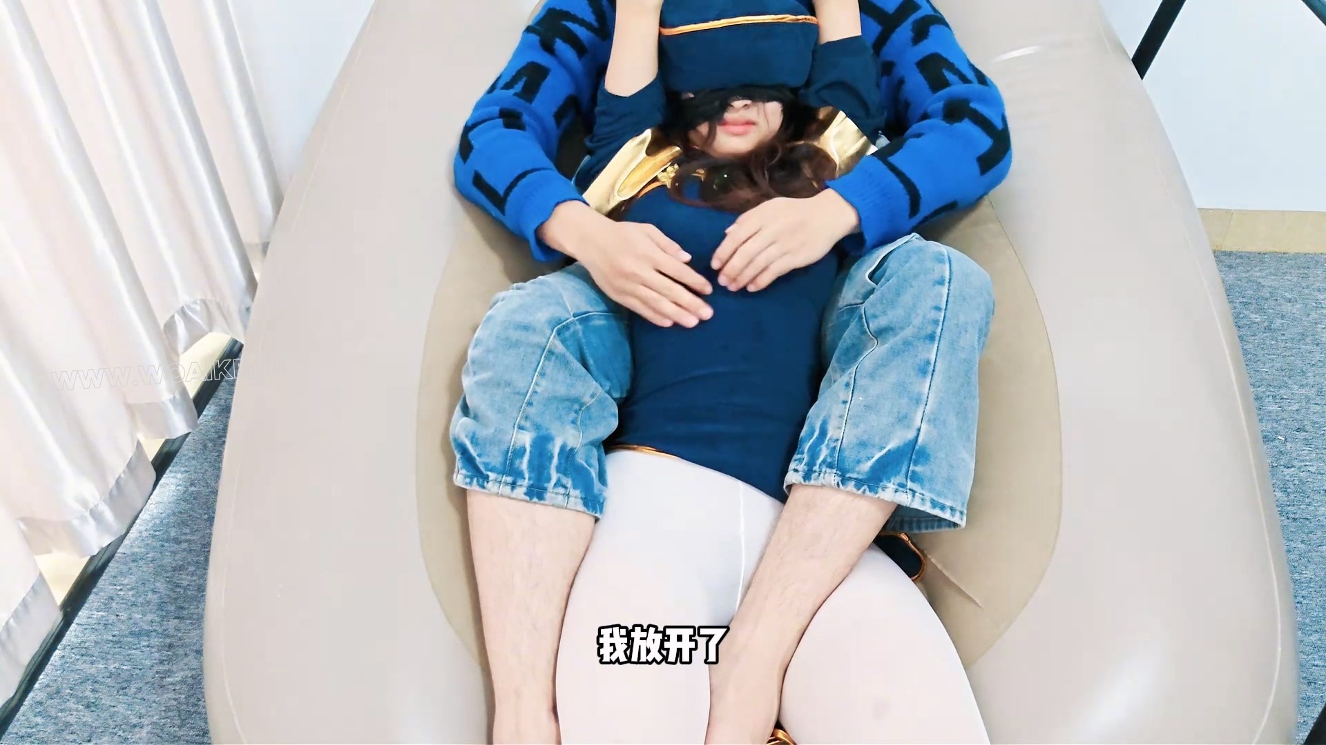 在贝贝的统治下,就算是初音也受不了连续的高潮,还没一会连坐都坐不住了 预览图