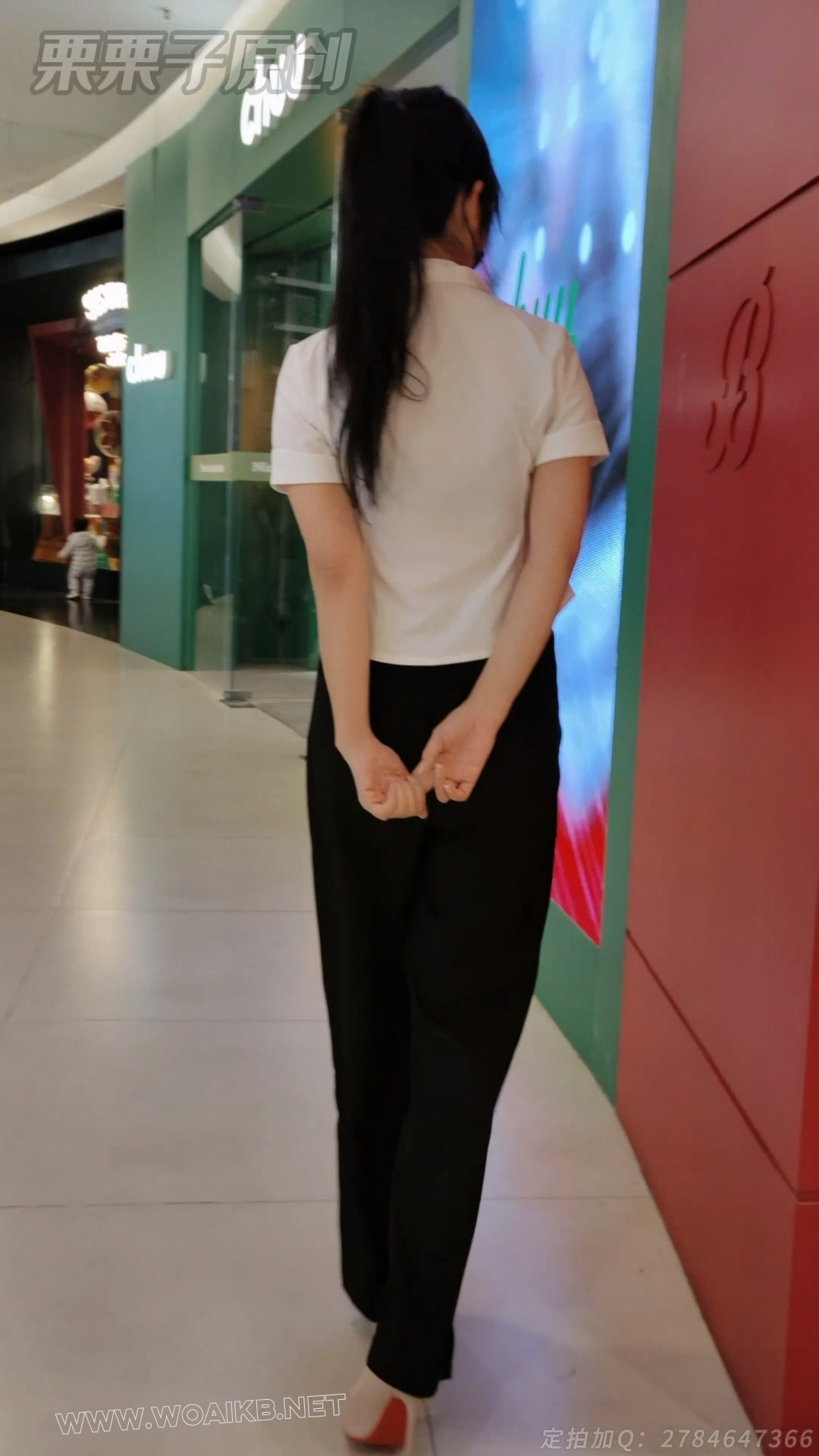 《被命令的女销售 08》 户外调教、商场强高、奶茶店强高、假丁丁调教、假Y具、高跟... 预览图