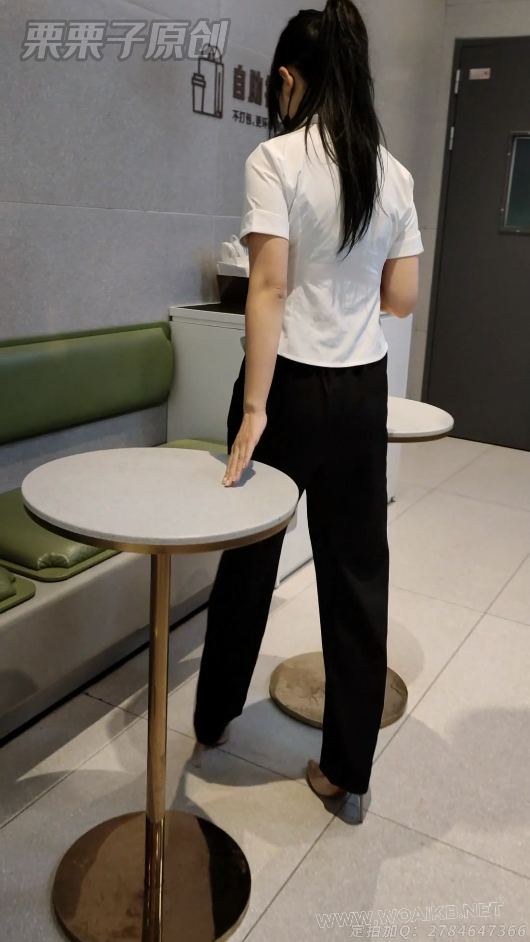 《被命令的女销售 08》 户外调教、商场强高、奶茶店强高、假丁丁调教、假Y具、高跟... 预览图
