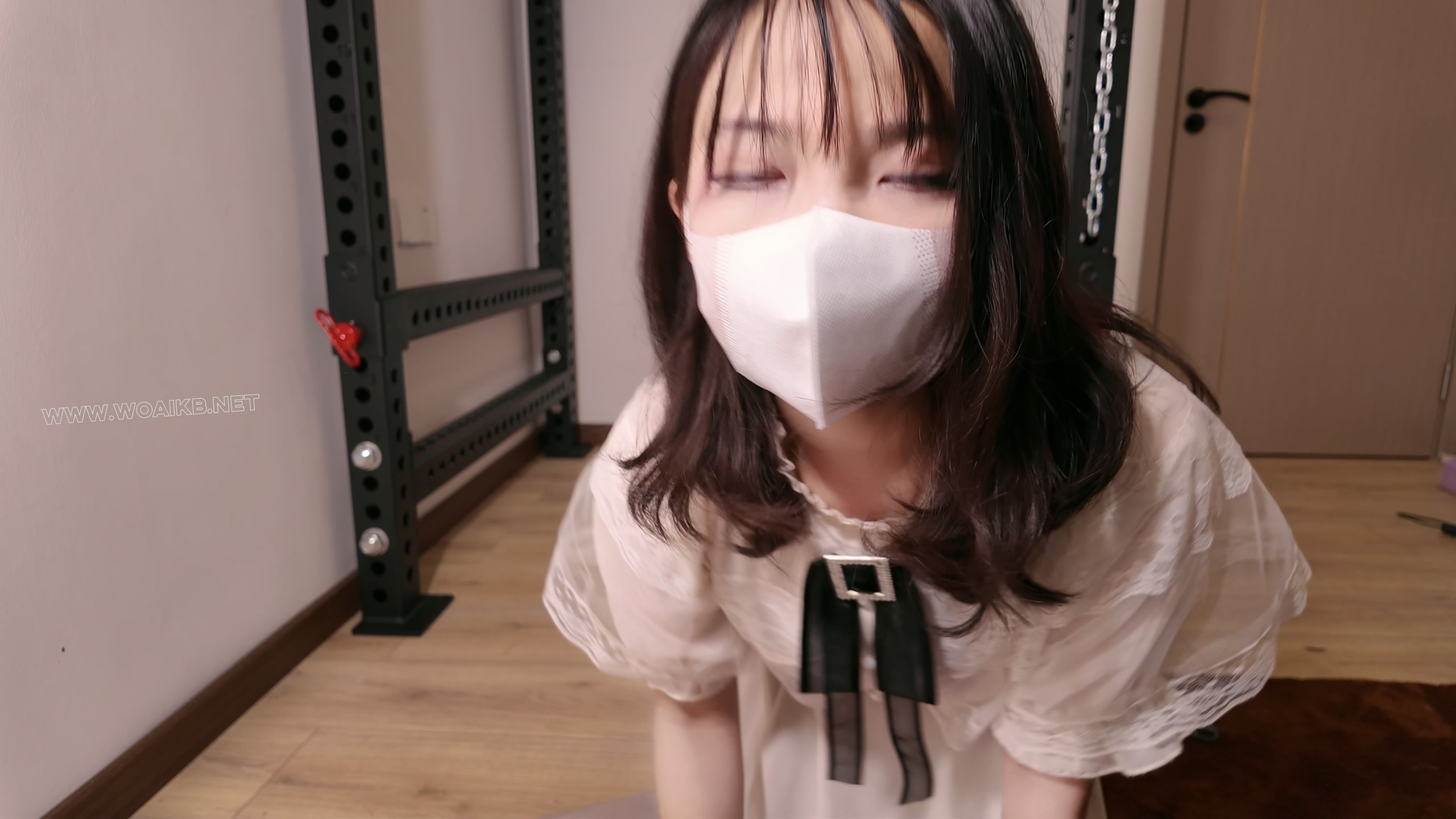 《白丝窒息踮脚自缚波波贝远程强高调教》-海砂— 白丝体操服自缚过程 窒息失神晕厥 封面图