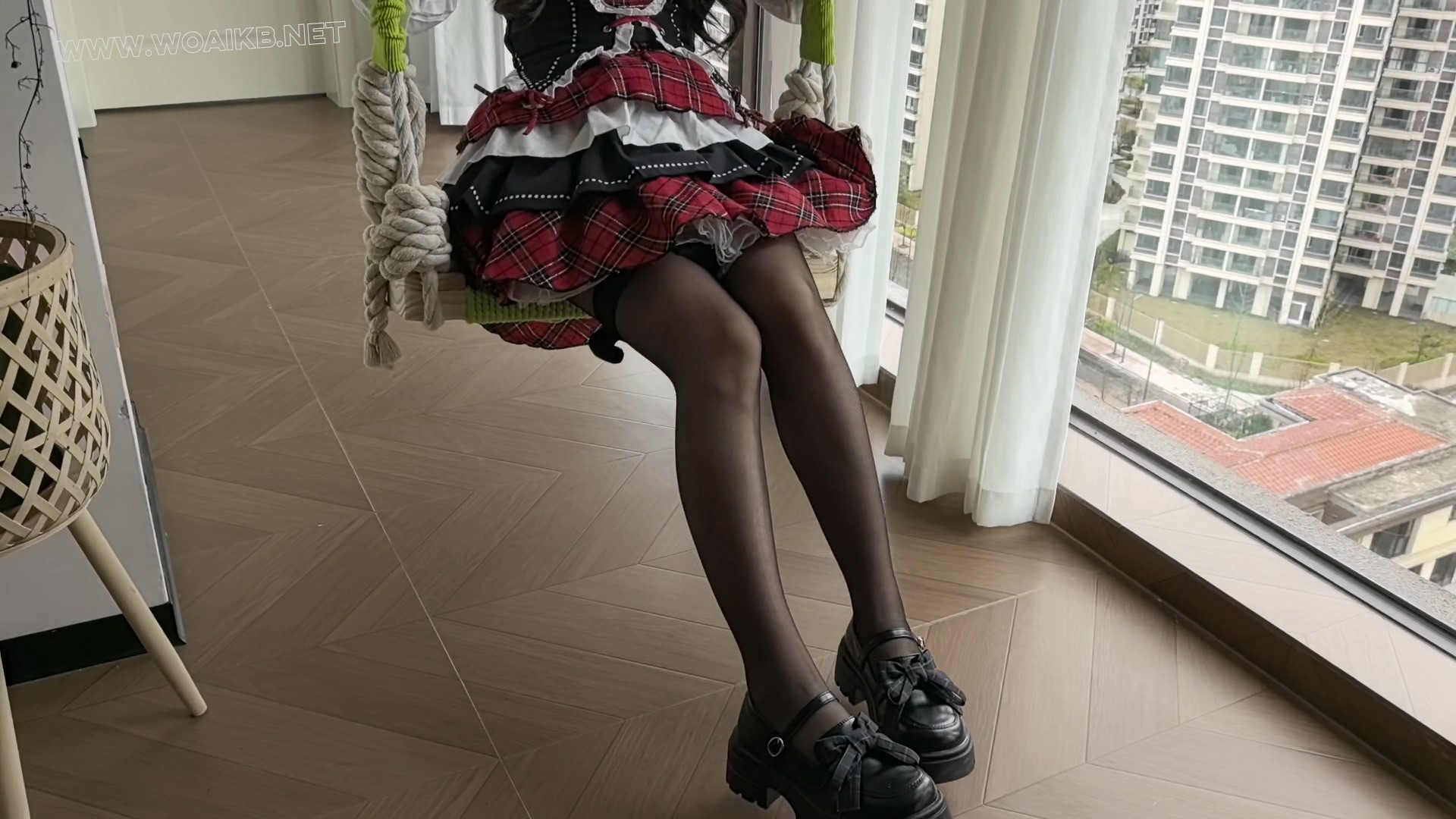 ◤暴走的小萝莉◢你以为她那么傻不会说安全词吗？说安全词的前提是那得有安全词，... 封面图