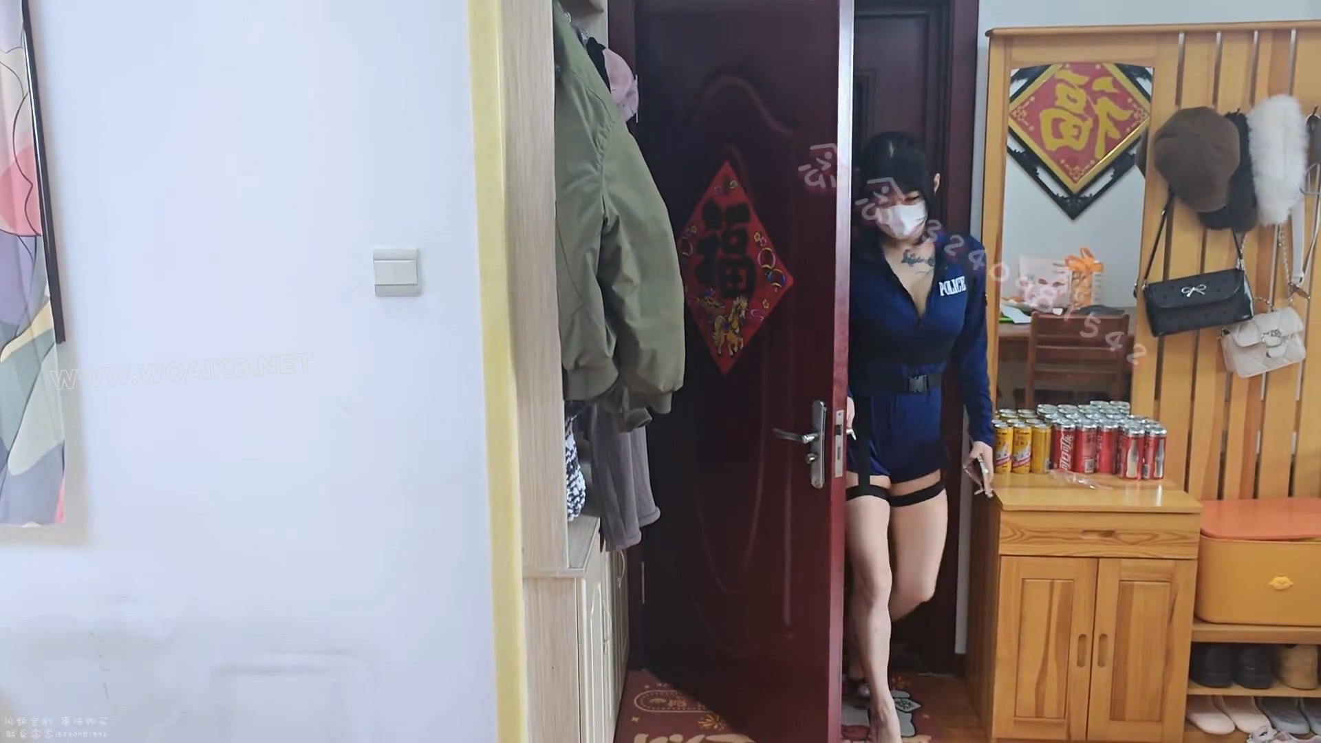 【念念】【定拍】女jing念念 裸足绑脚趾 脚上涂油挣扎 展示足底 tk摸脚挠脚 封面图
