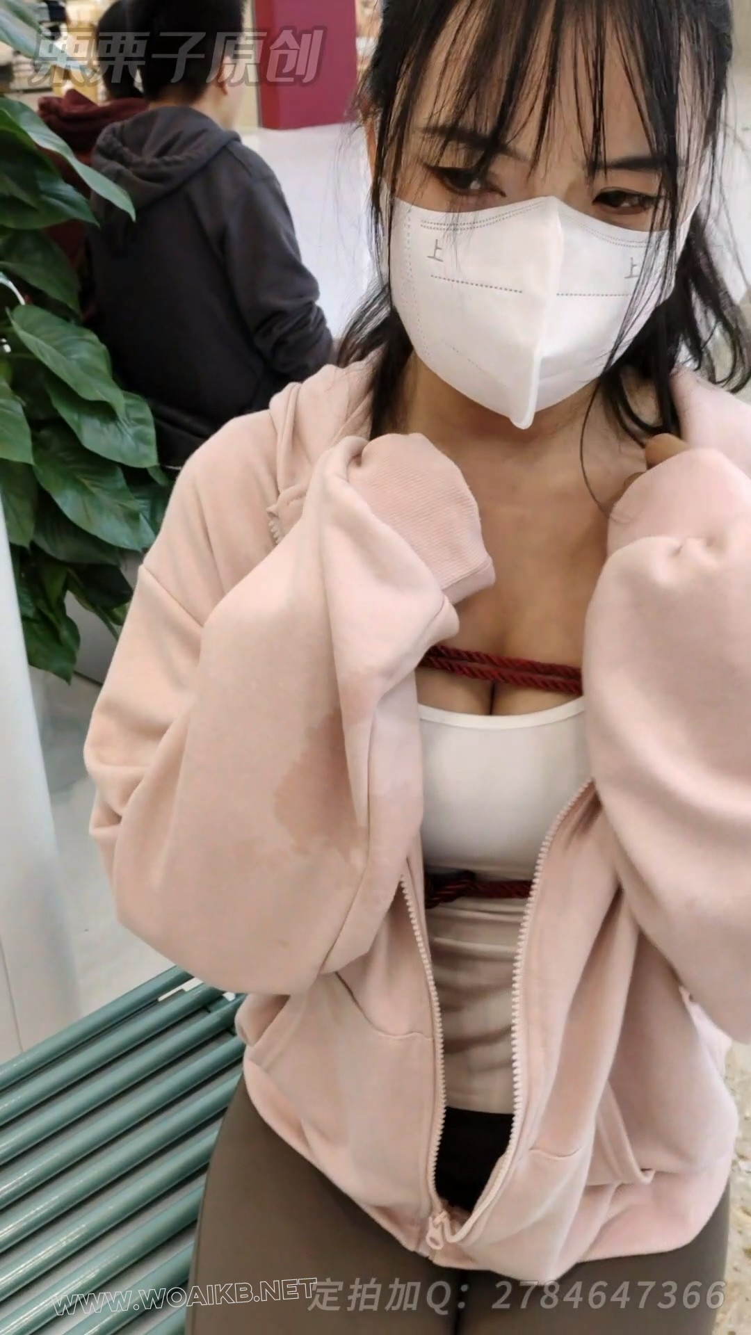 《搔首弄姿的女网红 02》 户外强高、户外调教、商场强高、公园强高、商业街强高、... 预览图