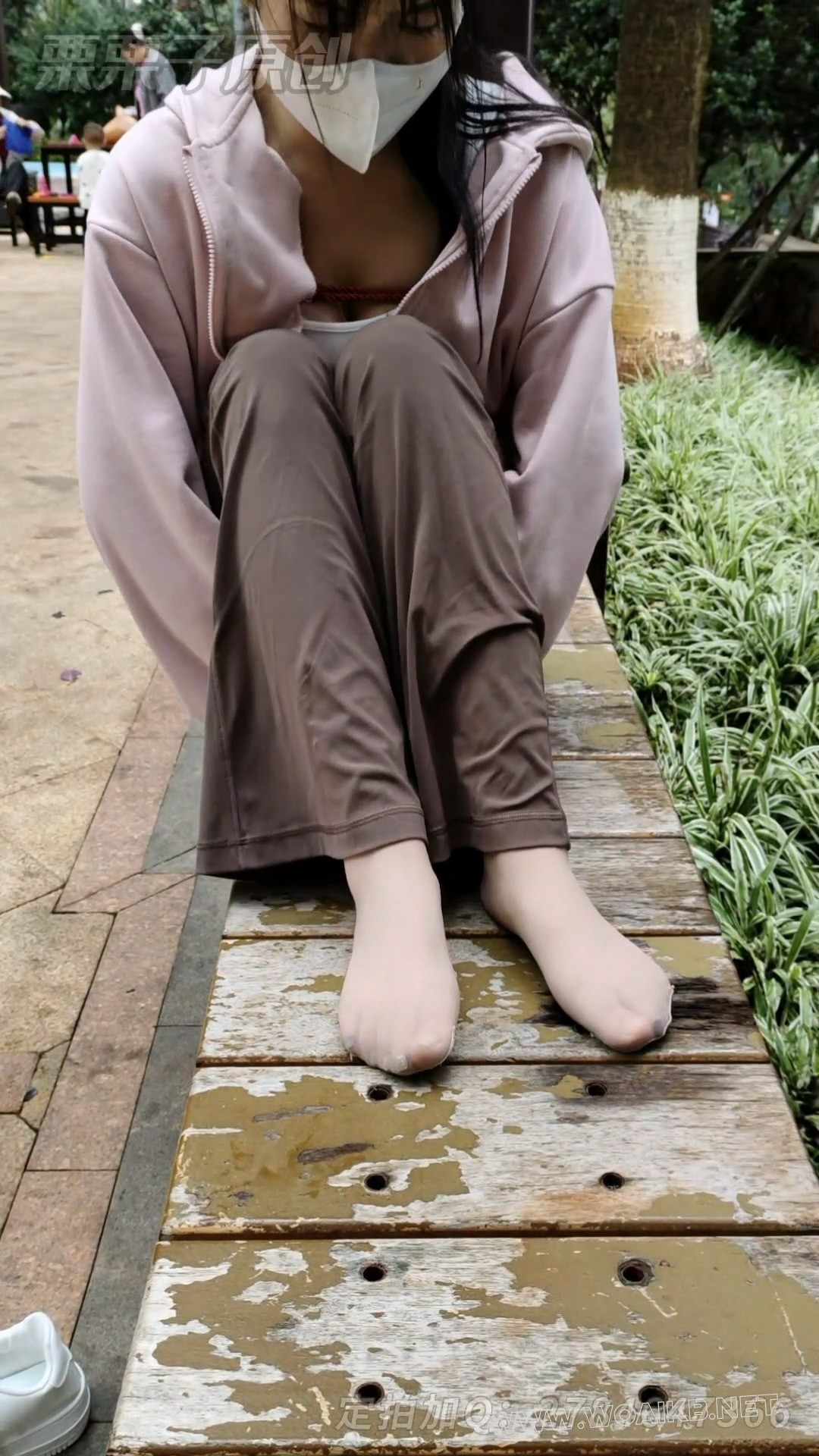 《搔首弄姿的女网红 02》 户外强高、户外调教、商场强高、公园强高、商业街强高、... 预览图