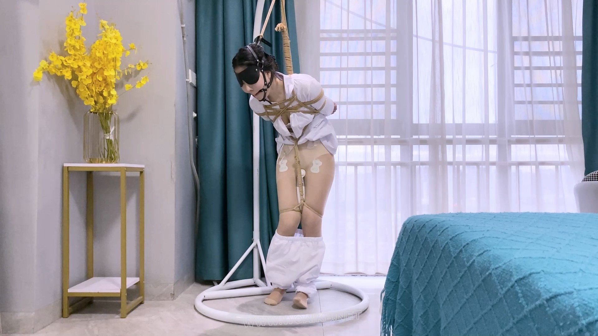 客户定拍-护士服+日式紧缚+胸缚+口球+高抬腿走路+带足钉走路+垫脚强制弓腰+强制抬... 预览图