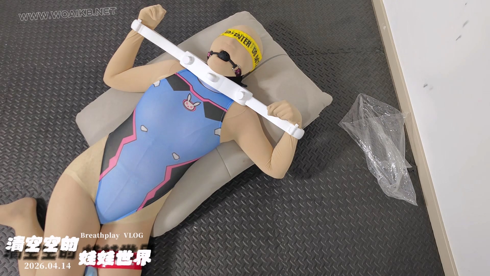 M女 丝袜全包女 束具器固定窒息 预览图