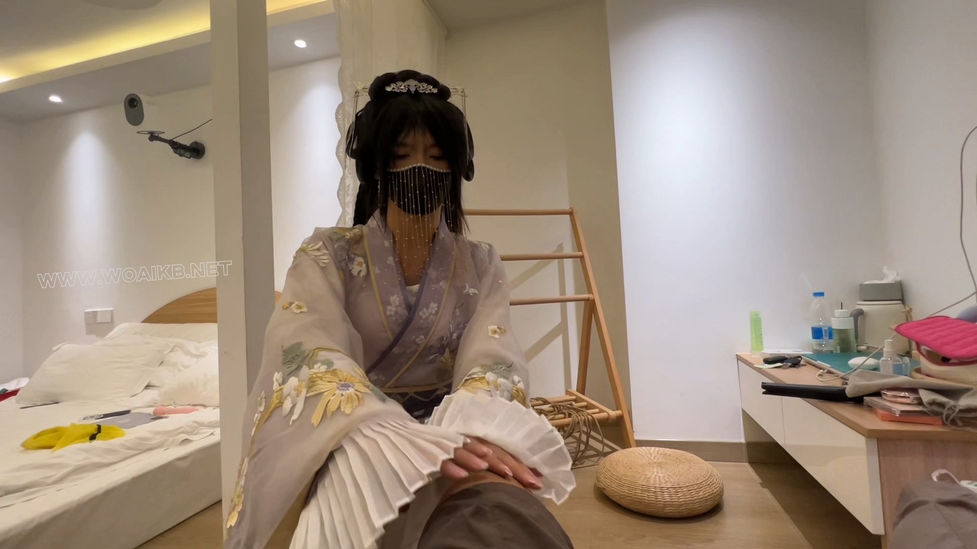 桃花魏晋汉服惨遭客户囚禁捆绑 预览图