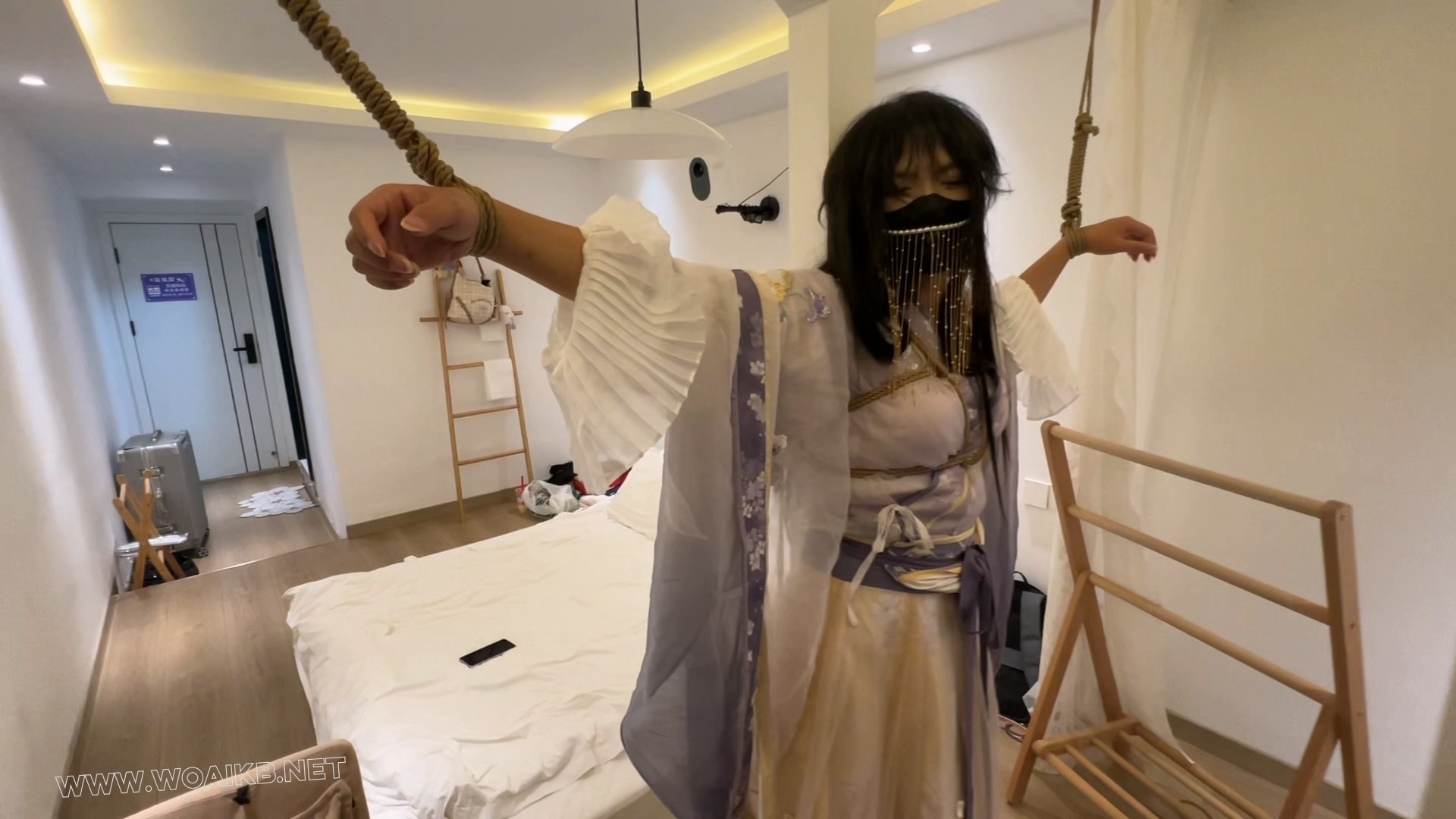 桃花魏晋汉服惨遭客户囚禁捆绑 预览图