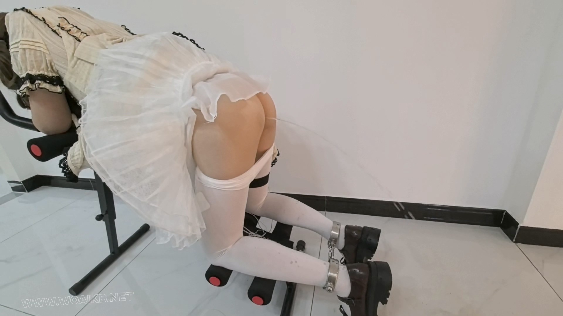 【擦边的助教】这技术当个什么助教 受TJ吧 开局直接深H口爆吞精 波波贝失控模式15... 预览图