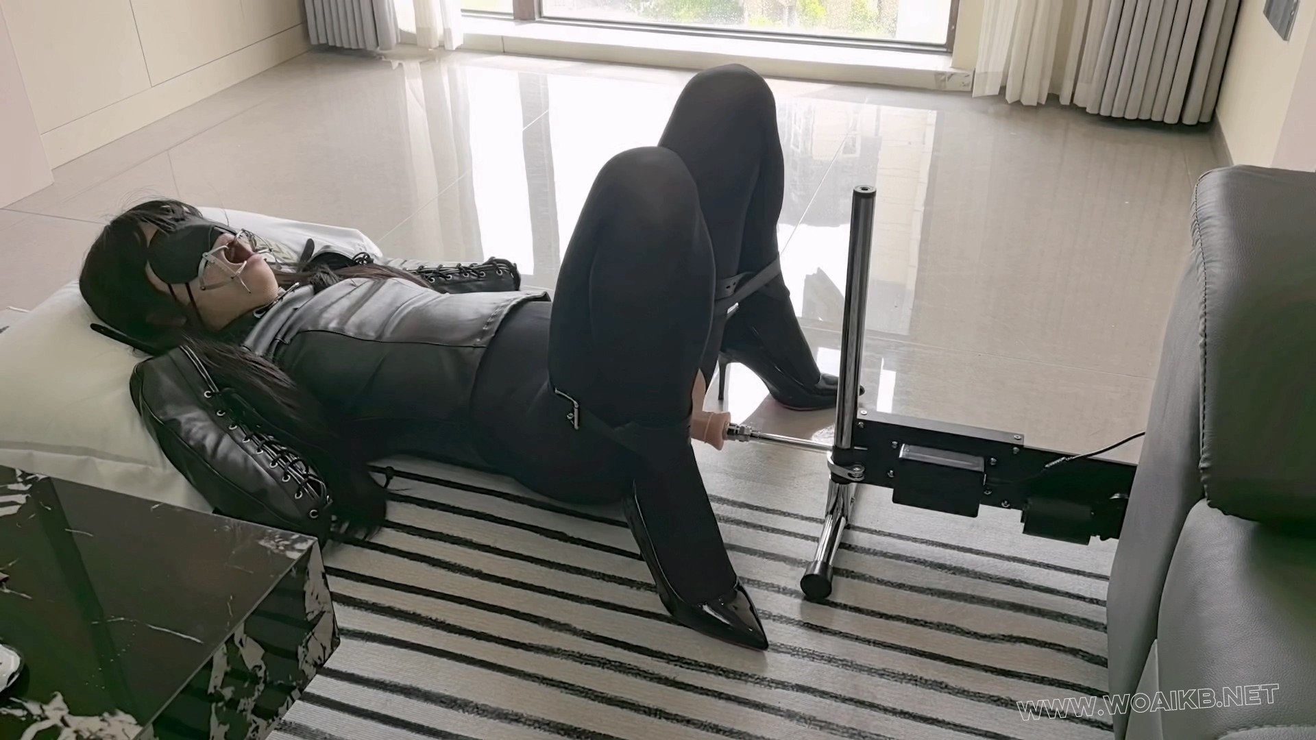 无限高chao硬核来袭 炮机拔出的瞬间疯狂喷射 连体黑丝 K9拘束 肛塞 炮机 贞操... 预览图