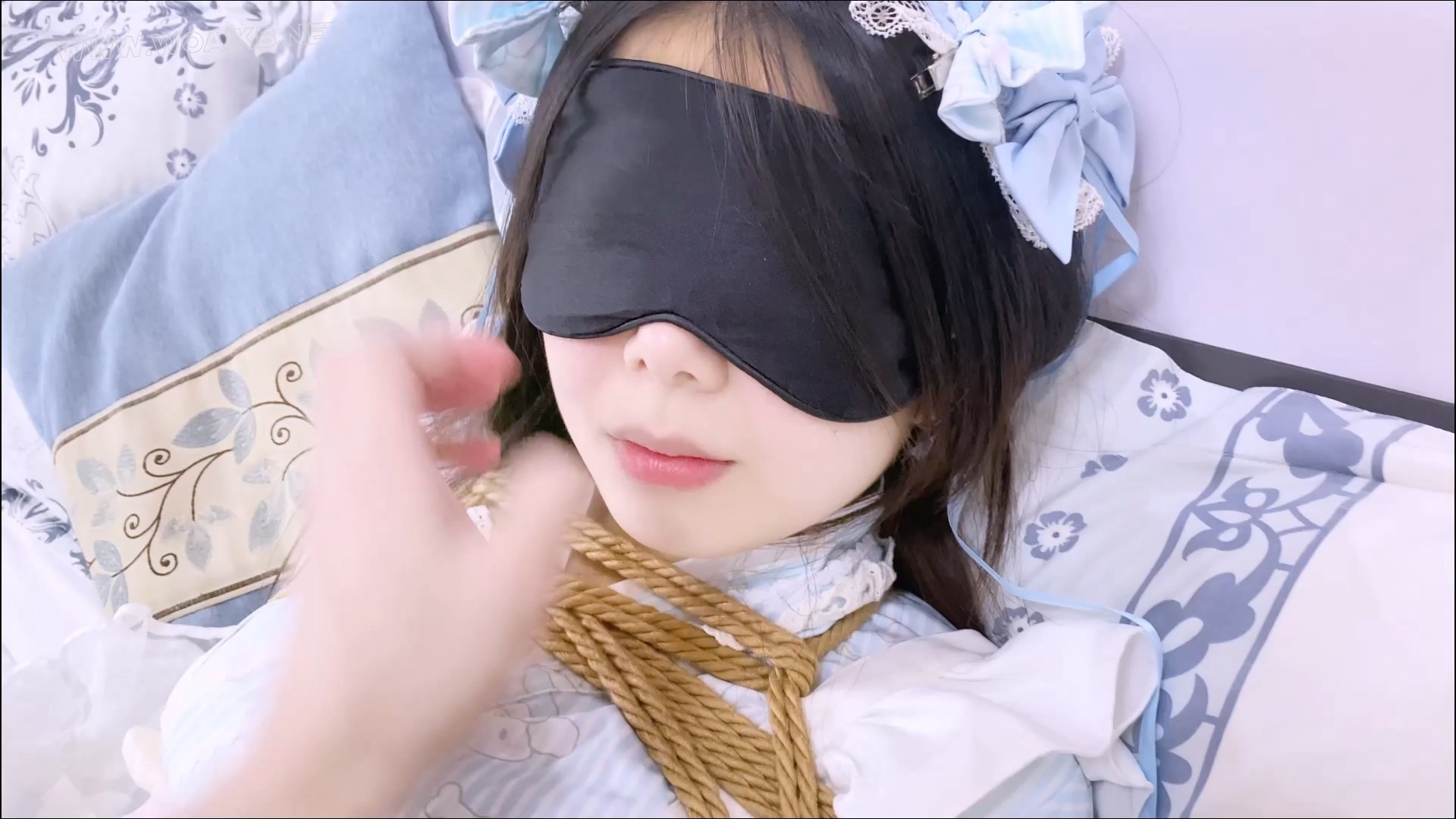 绑架调教可爱又青春的LO娘小萝莉 预览图