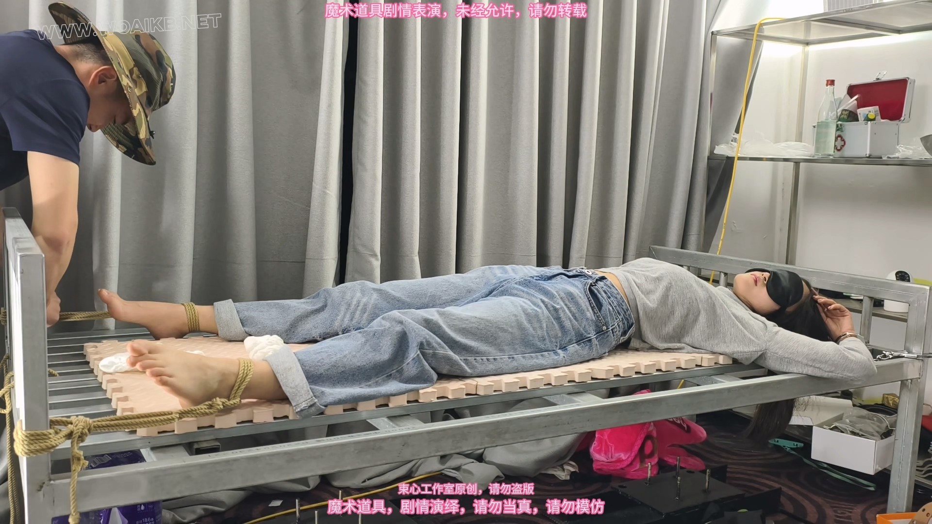 月月 床上禁锢四肢TKTK 预览图