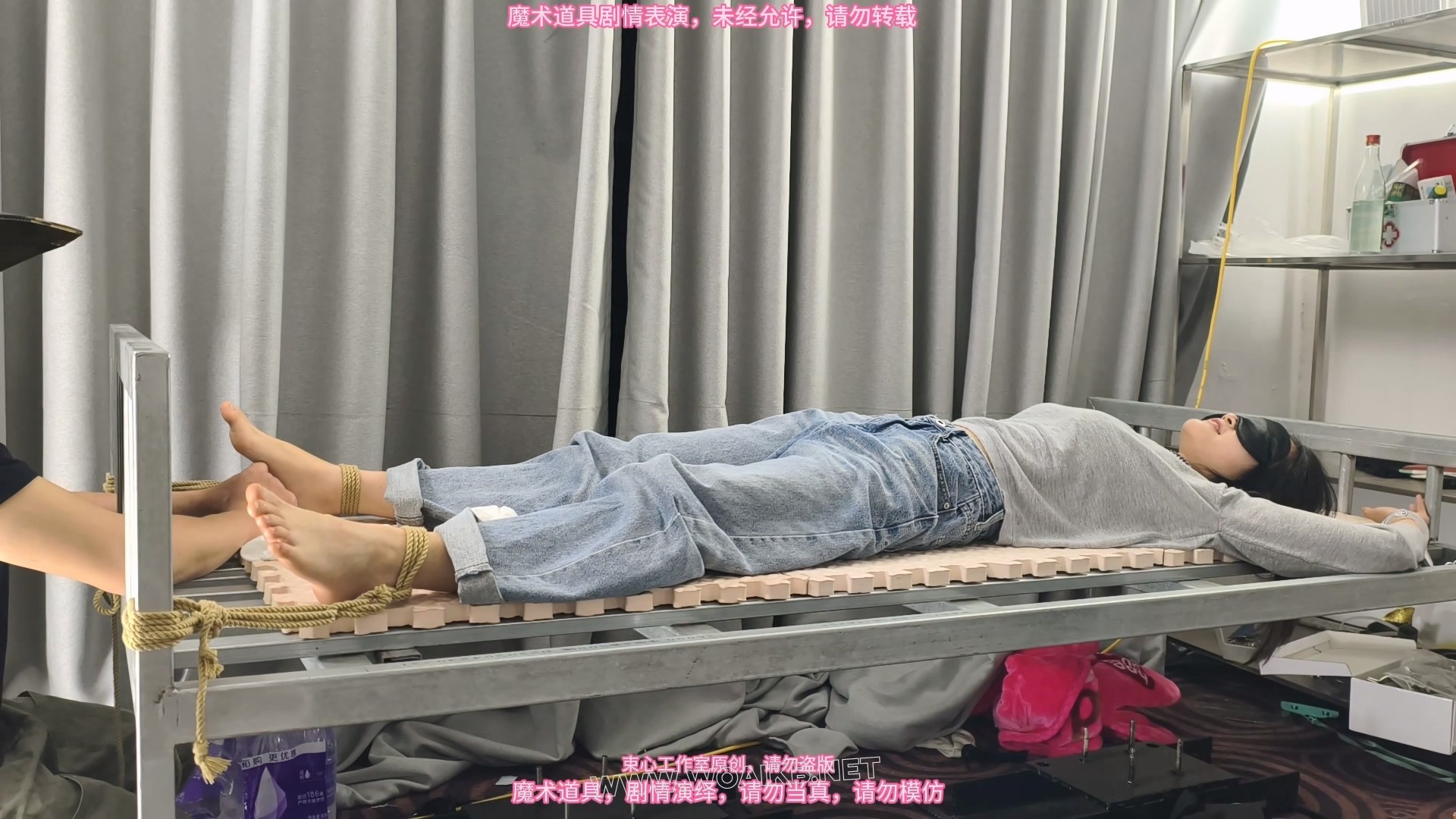 月月 床上禁锢四肢TKTK 预览图