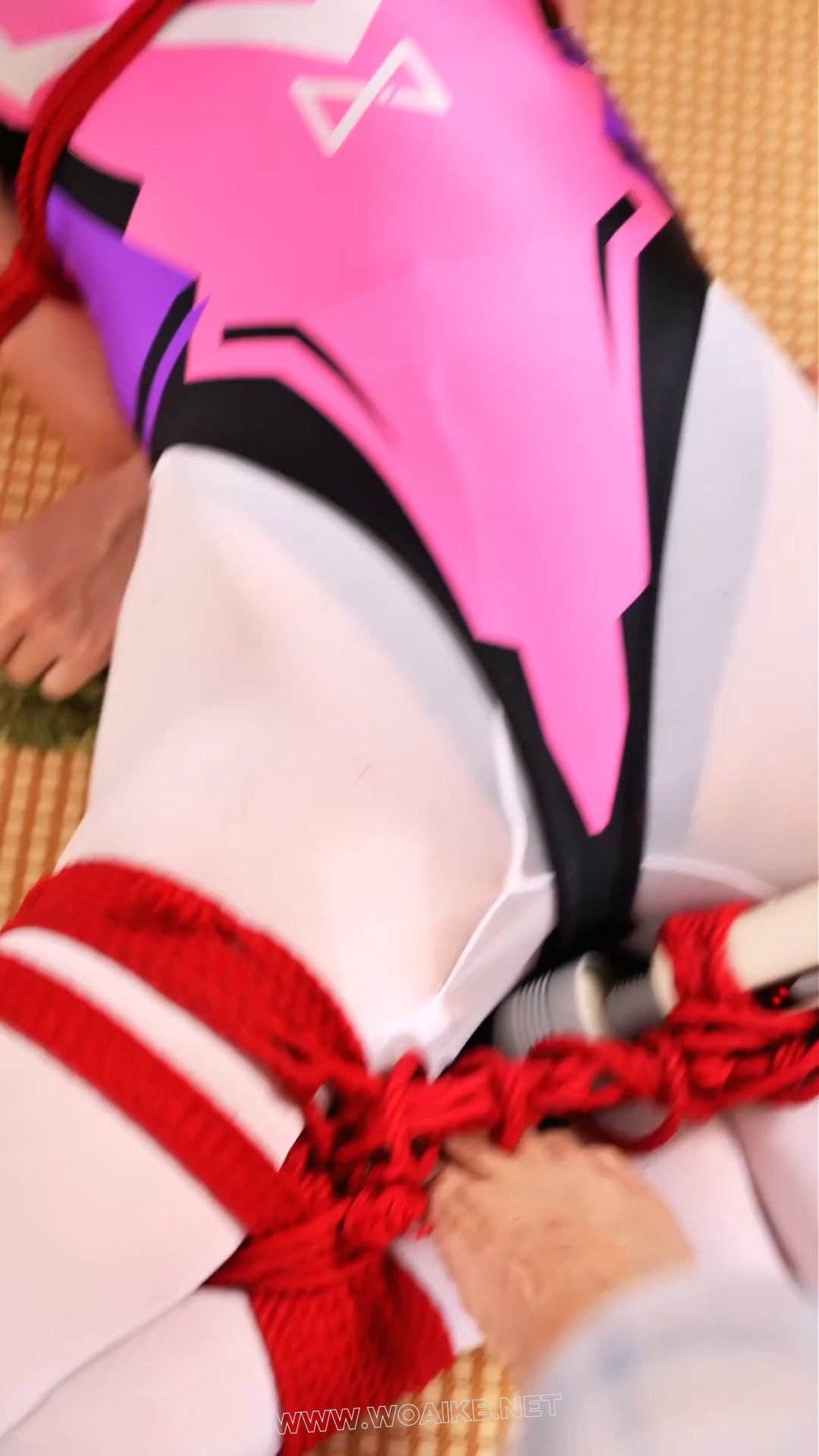 白丝小萌妹的泳帽BP初体验 马具口球 M字分腿 白丝红绳 多重强高 边缘控制 泳帽BP ... 预览图