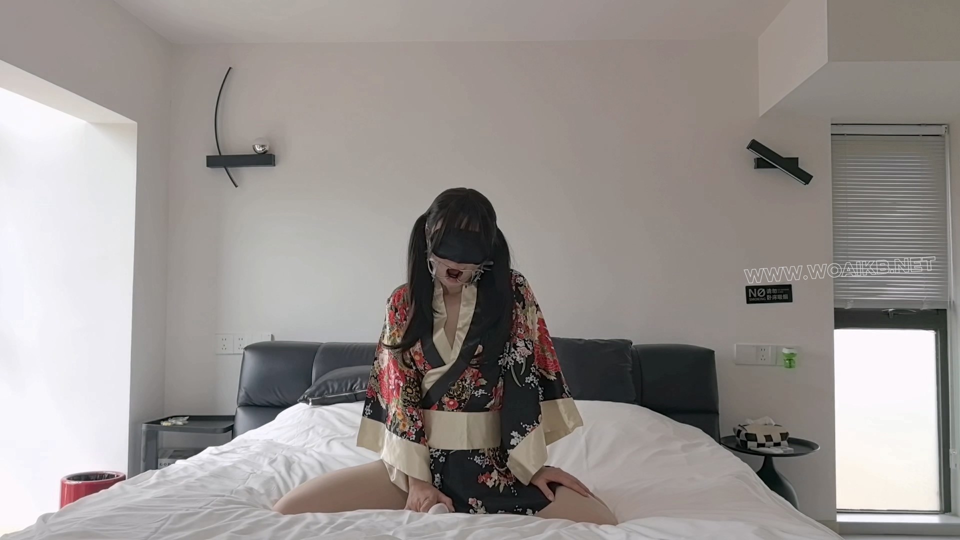 ◤LATEX-百变填充物◢百变的填充物 行走的榨精机 丝袜全包 胶衣 十一层头套压迫到... 预览图